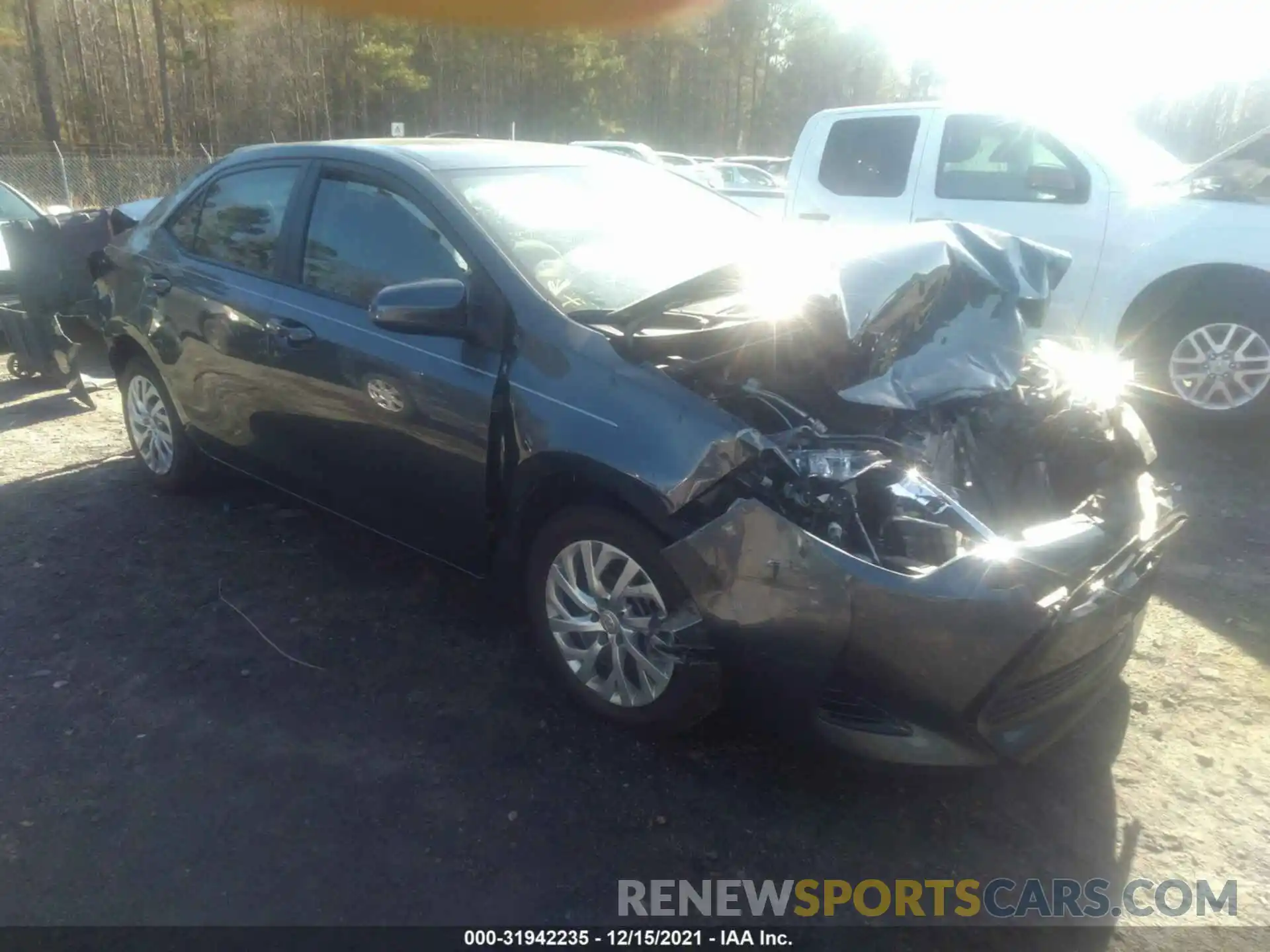 1 Photograph of a damaged car 2T1BURHE9KC152692 TOYOTA COROLLA 2019