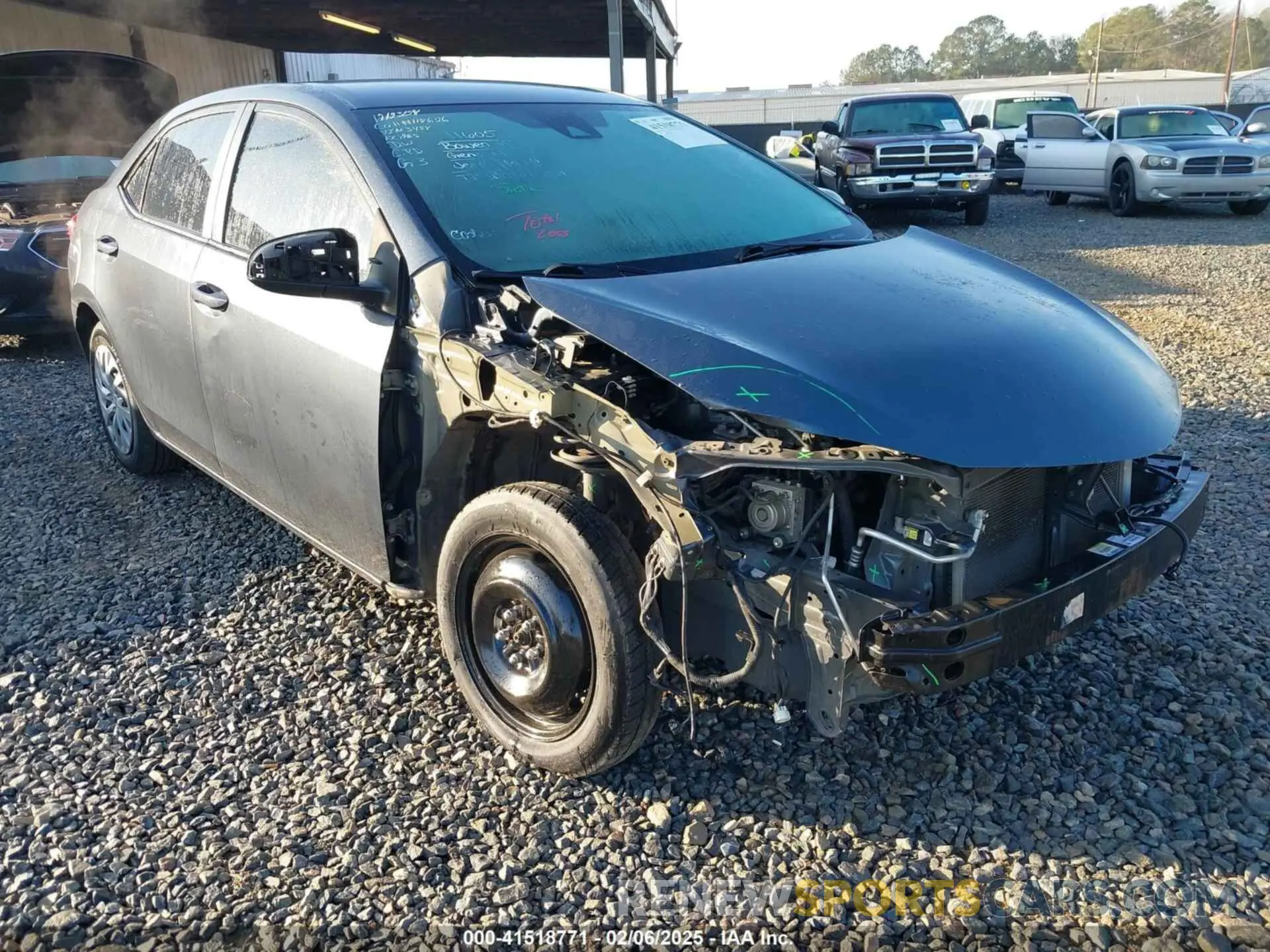 1 Photograph of a damaged car 2T1BURHE9KC153454 TOYOTA COROLLA 2019