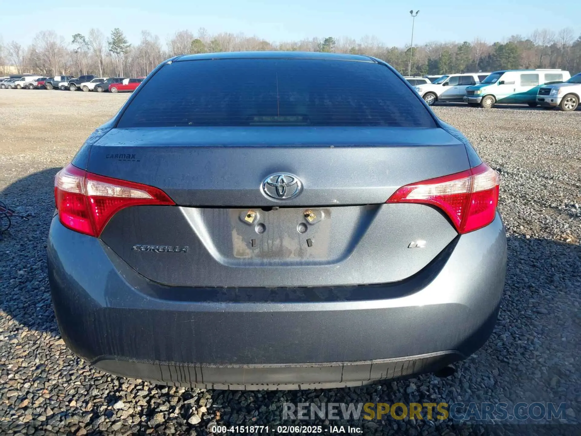 17 Photograph of a damaged car 2T1BURHE9KC153454 TOYOTA COROLLA 2019