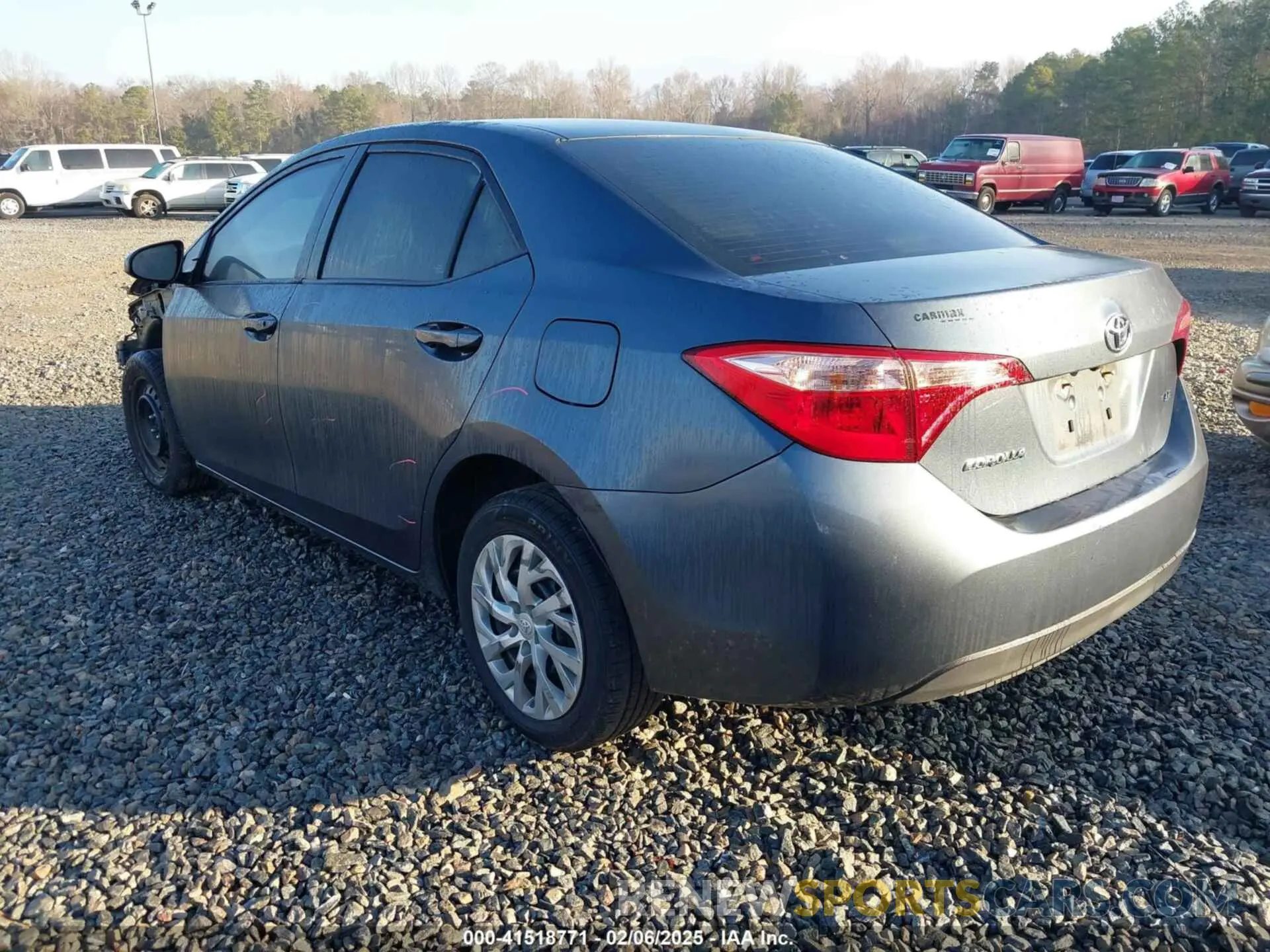3 Photograph of a damaged car 2T1BURHE9KC153454 TOYOTA COROLLA 2019