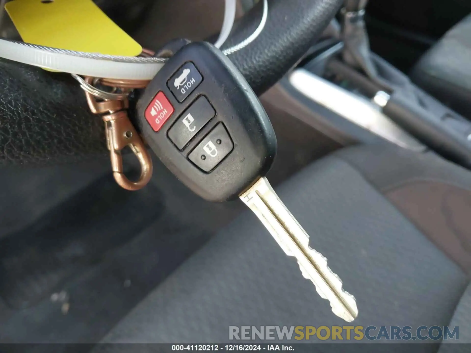 11 Photograph of a damaged car 2T1BURHE9KC157181 TOYOTA COROLLA 2019