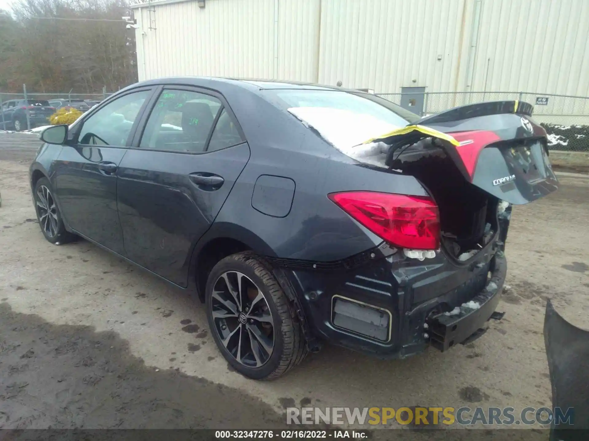 3 Photograph of a damaged car 2T1BURHE9KC157374 TOYOTA COROLLA 2019