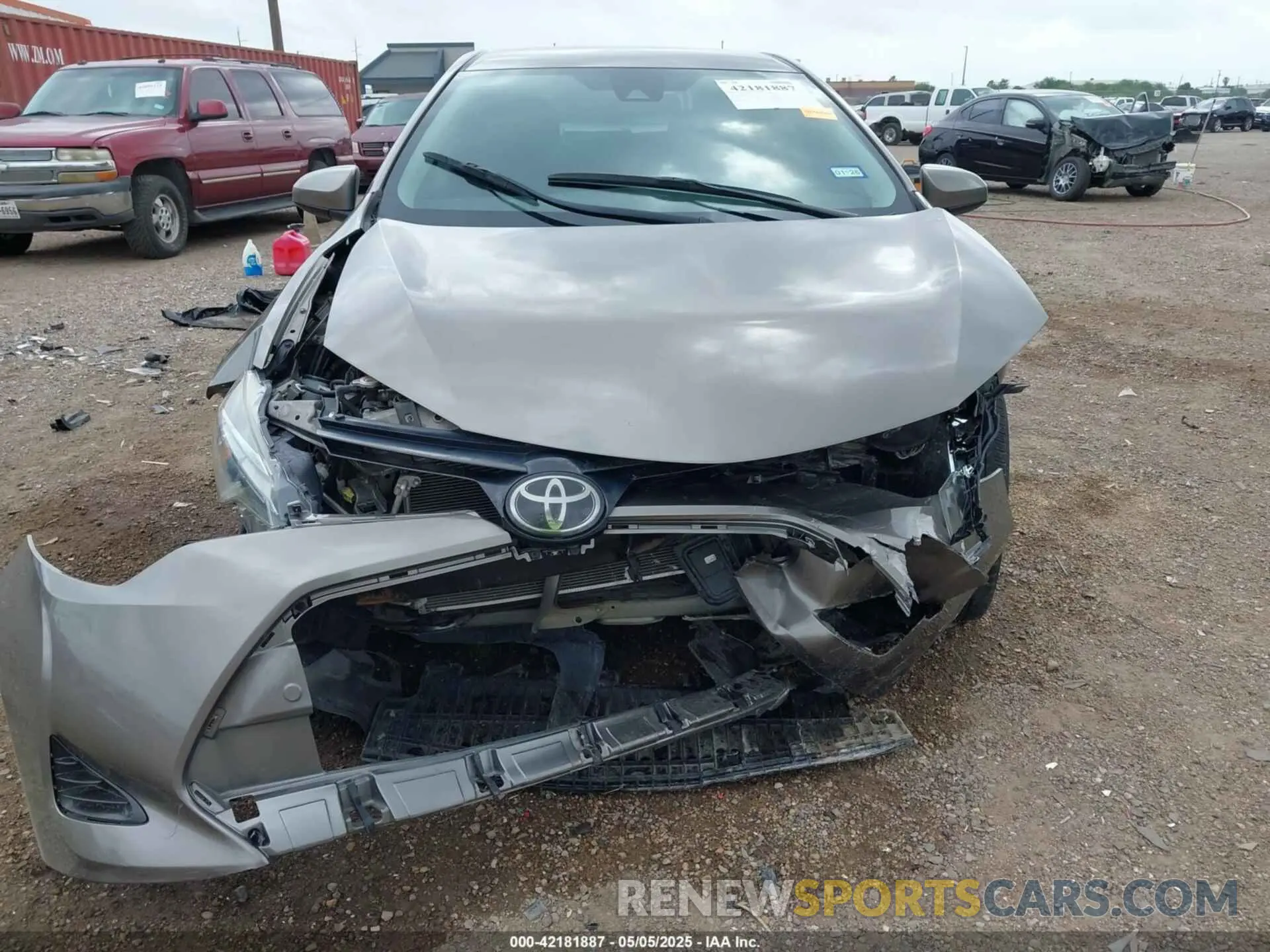 12 Photograph of a damaged car 2T1BURHE9KC160145 TOYOTA COROLLA 2019