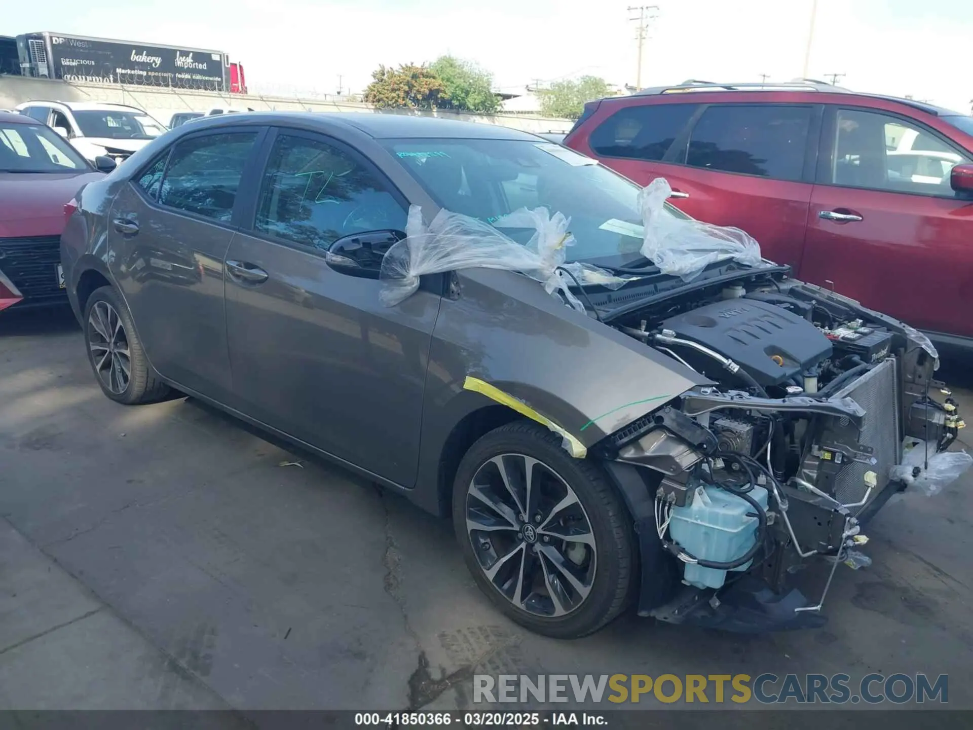 1 Photograph of a damaged car 2T1BURHE9KC163143 TOYOTA COROLLA 2019