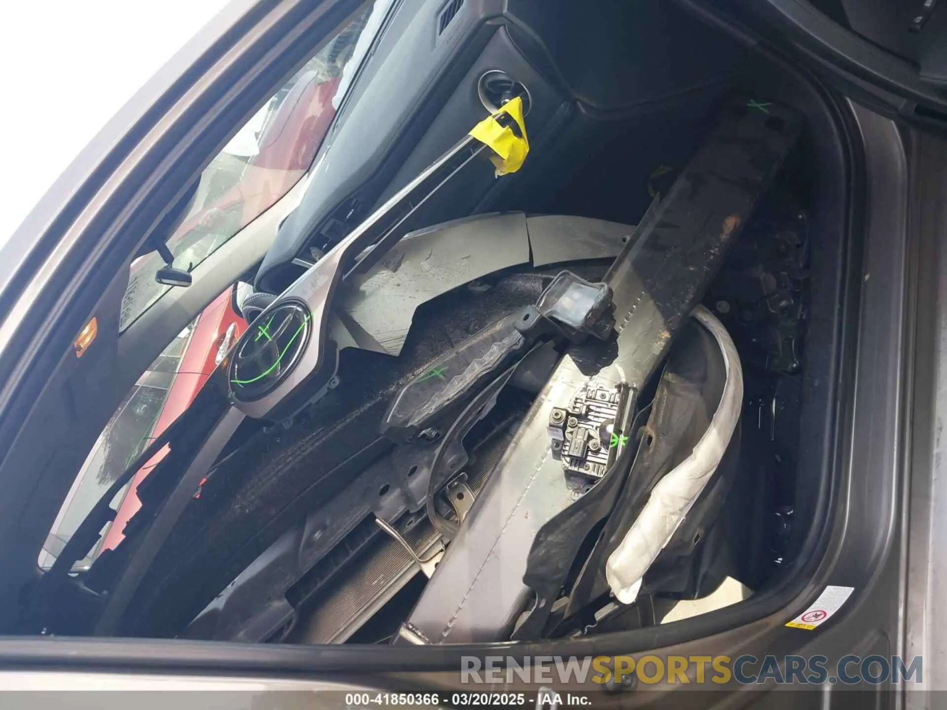 12 Photograph of a damaged car 2T1BURHE9KC163143 TOYOTA COROLLA 2019