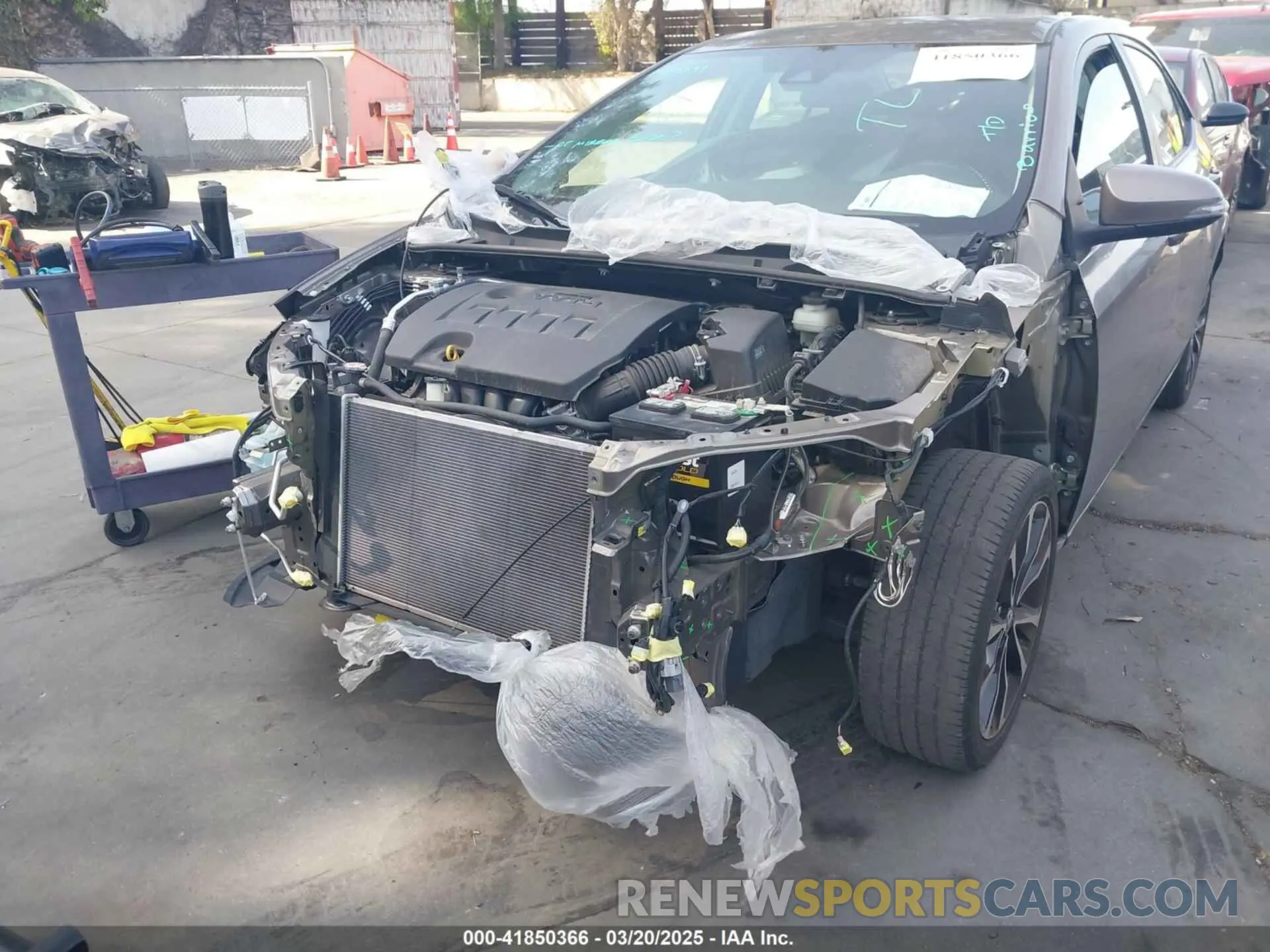 6 Photograph of a damaged car 2T1BURHE9KC163143 TOYOTA COROLLA 2019