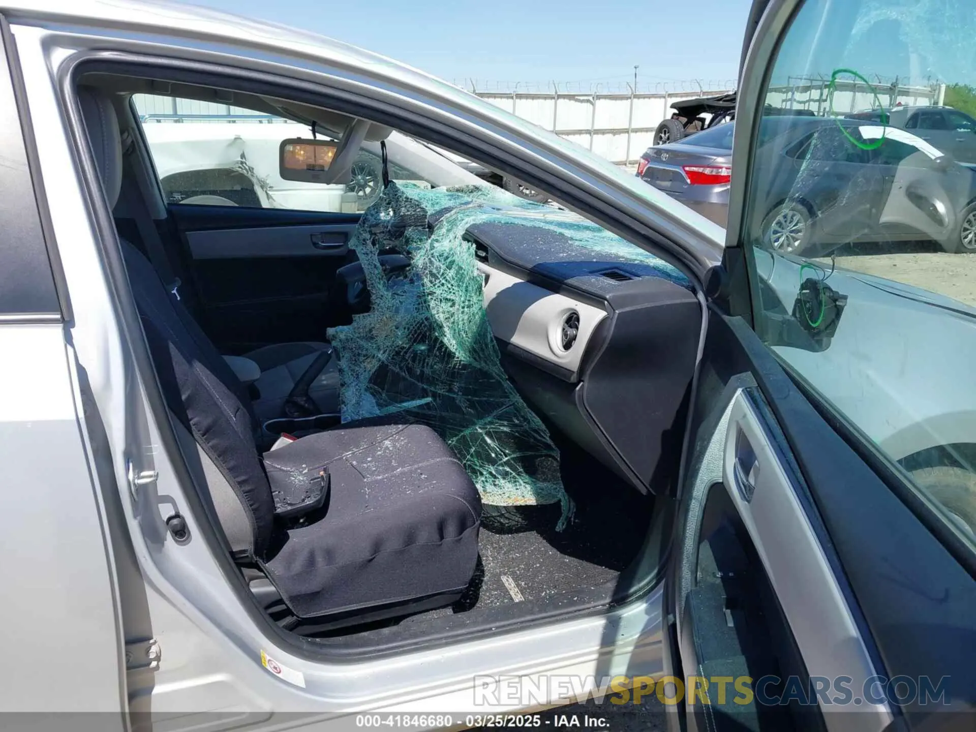 5 Photograph of a damaged car 2T1BURHE9KC167449 TOYOTA COROLLA 2019