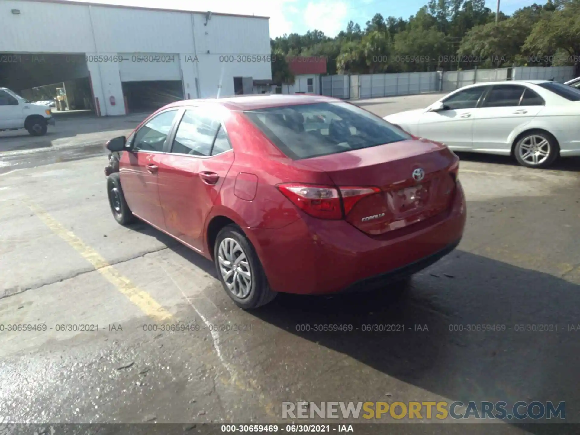 3 Photograph of a damaged car 2T1BURHE9KC172750 TOYOTA COROLLA 2019