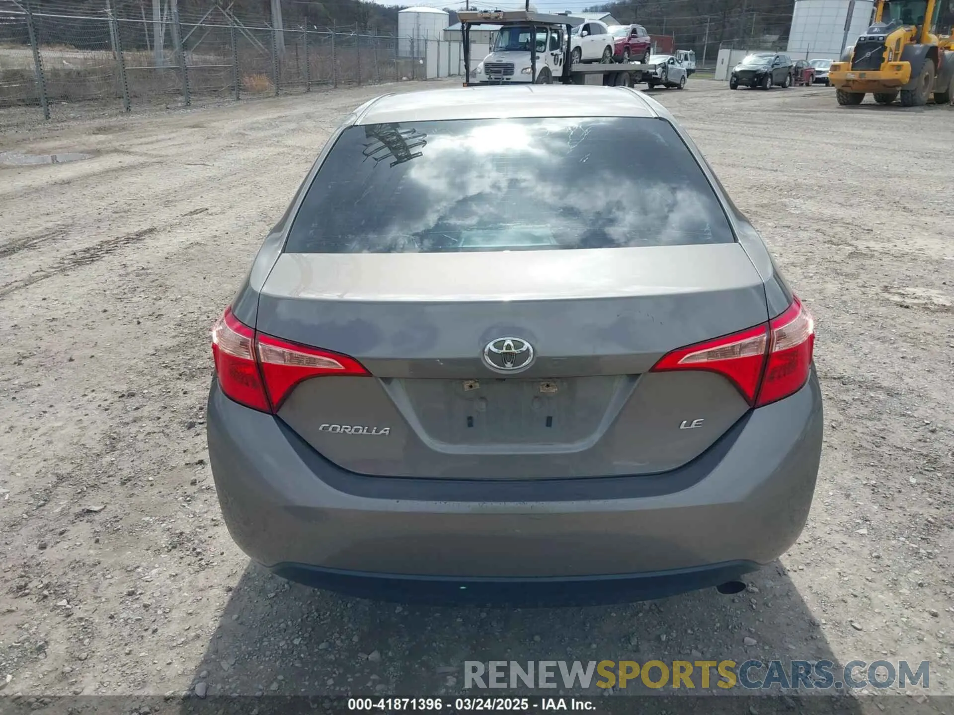 16 Photograph of a damaged car 2T1BURHE9KC173963 TOYOTA COROLLA 2019