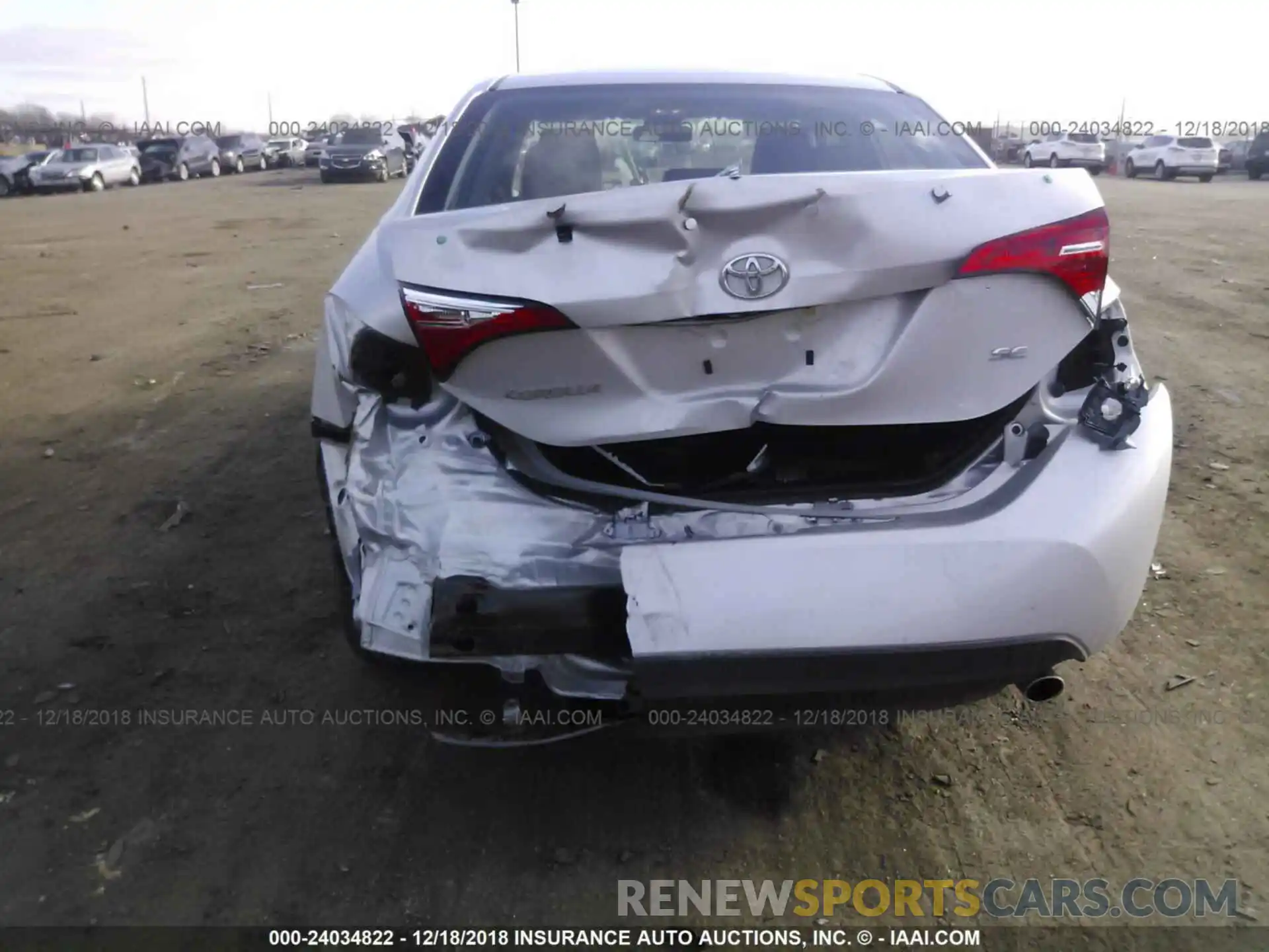 6 Photograph of a damaged car 2T1BURHE9KC174174 Toyota Corolla 2019