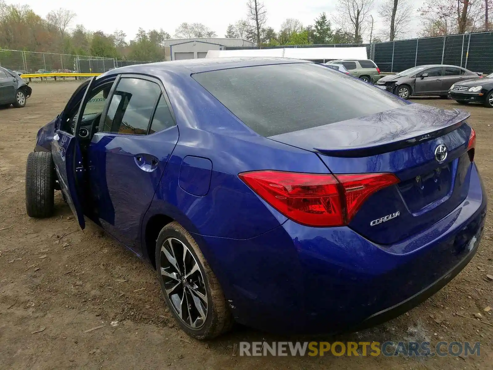 3 Photograph of a damaged car 2T1BURHE9KC176765 TOYOTA COROLLA 2019