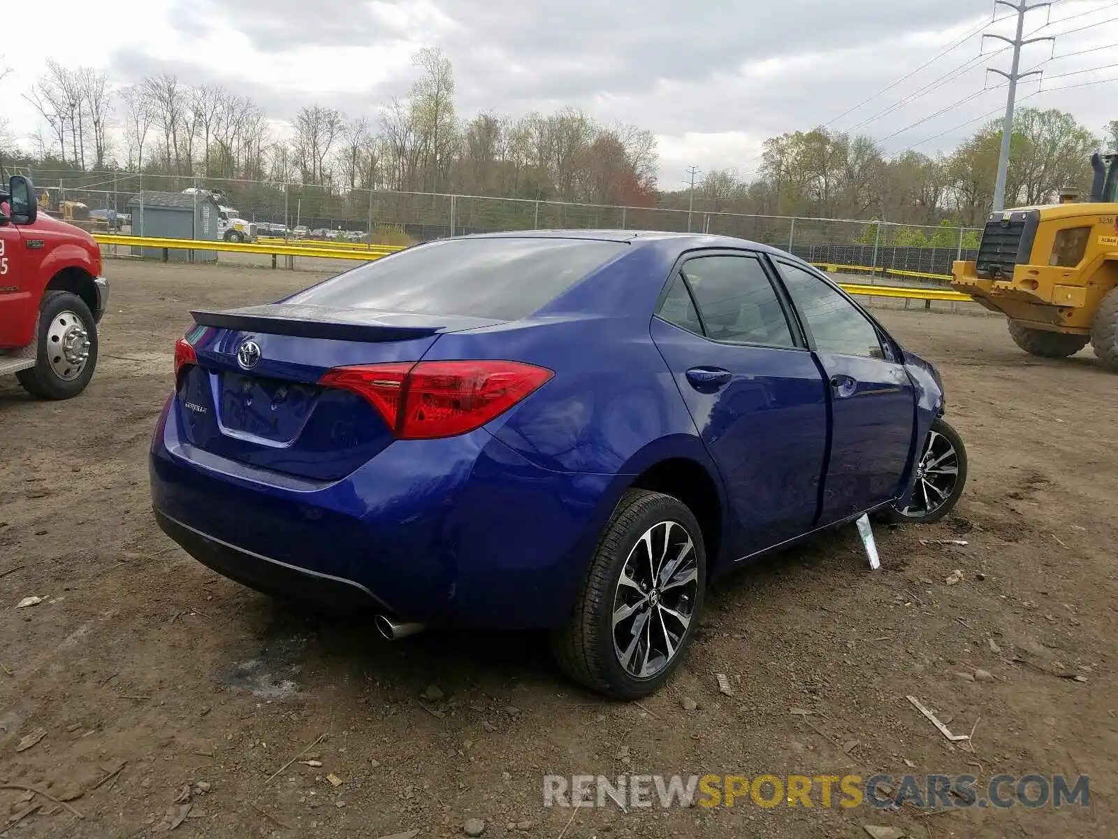 4 Photograph of a damaged car 2T1BURHE9KC176765 TOYOTA COROLLA 2019