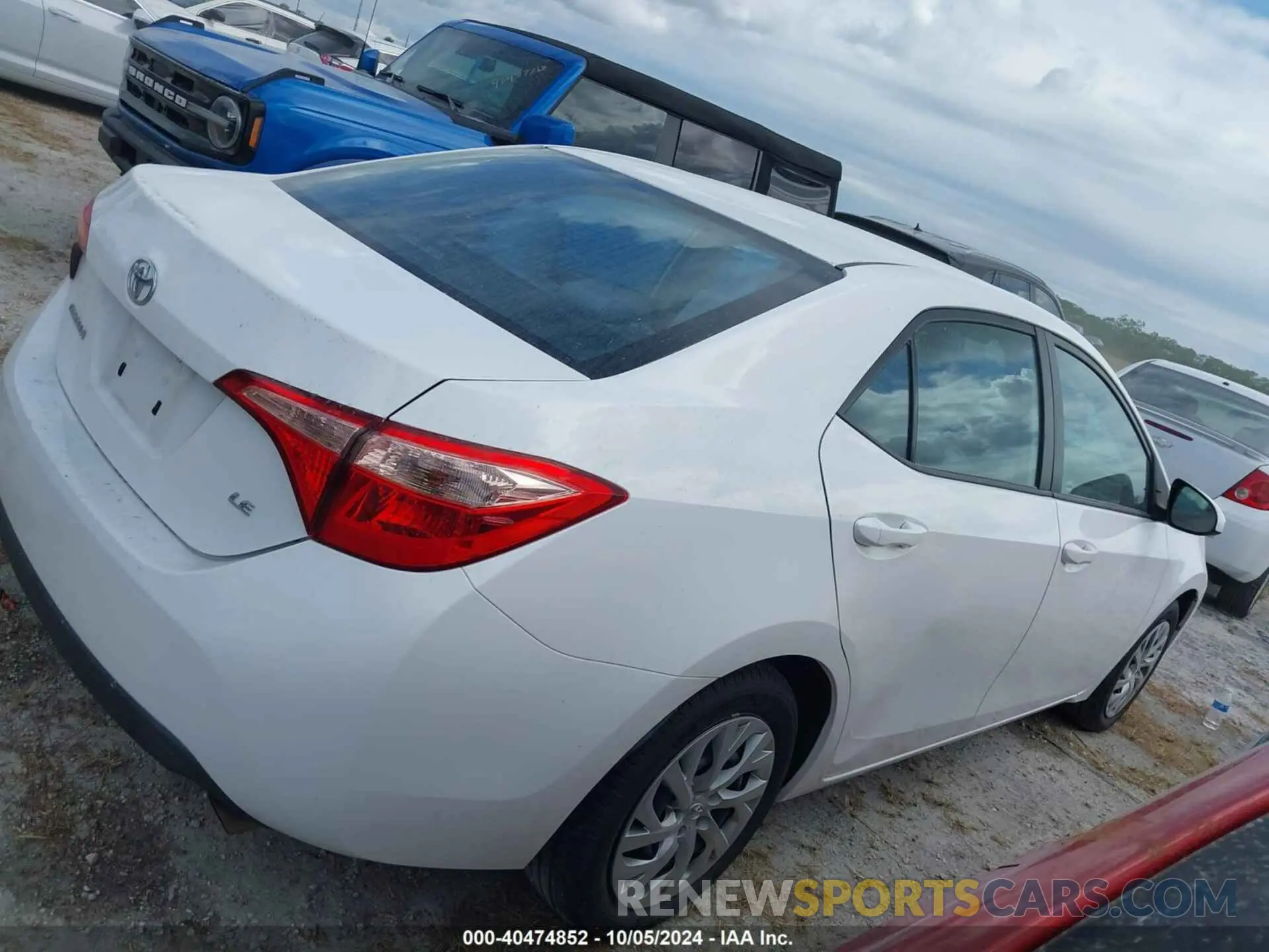 13 Photograph of a damaged car 2T1BURHE9KC176927 TOYOTA COROLLA 2019