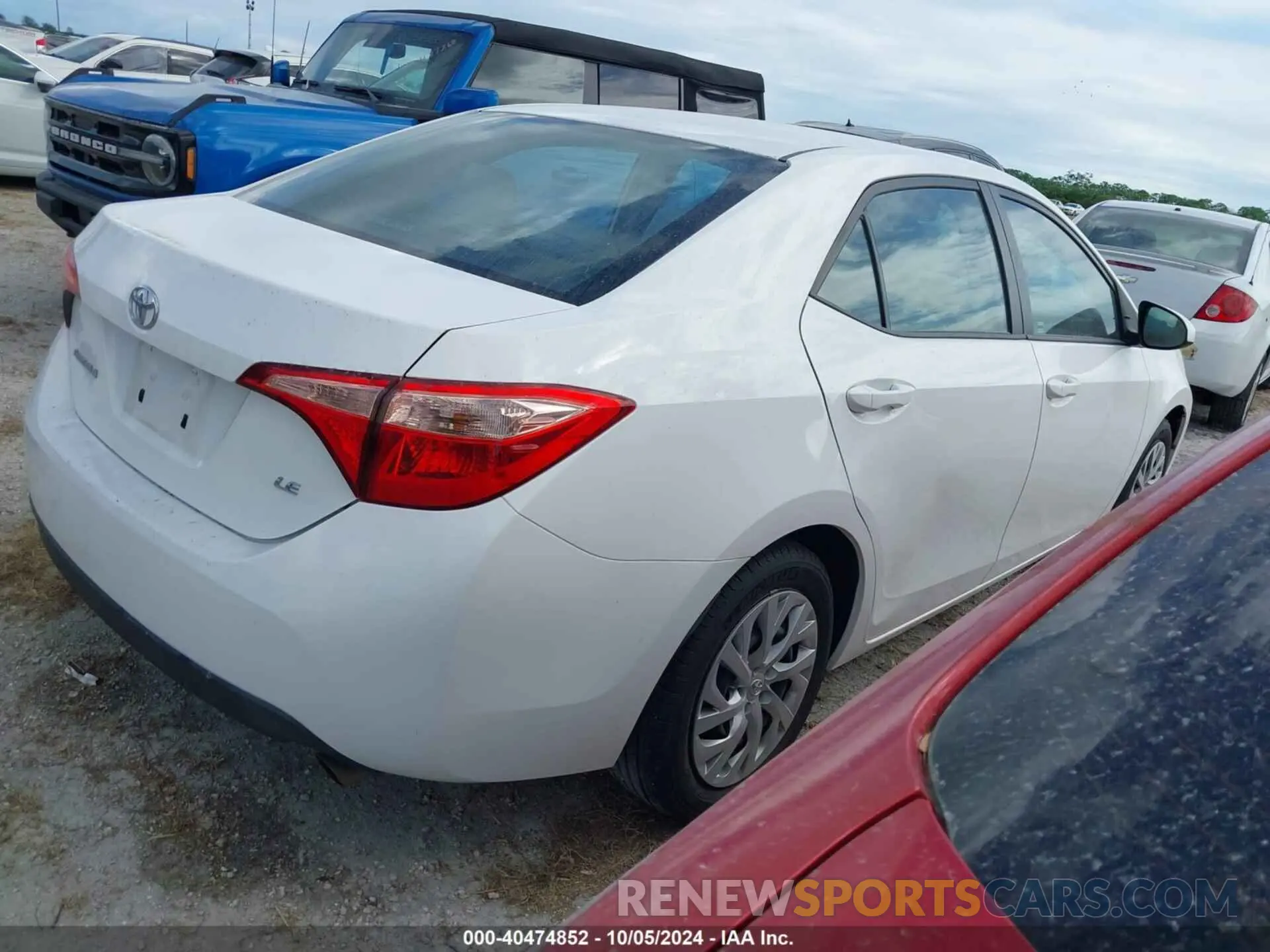 4 Photograph of a damaged car 2T1BURHE9KC176927 TOYOTA COROLLA 2019