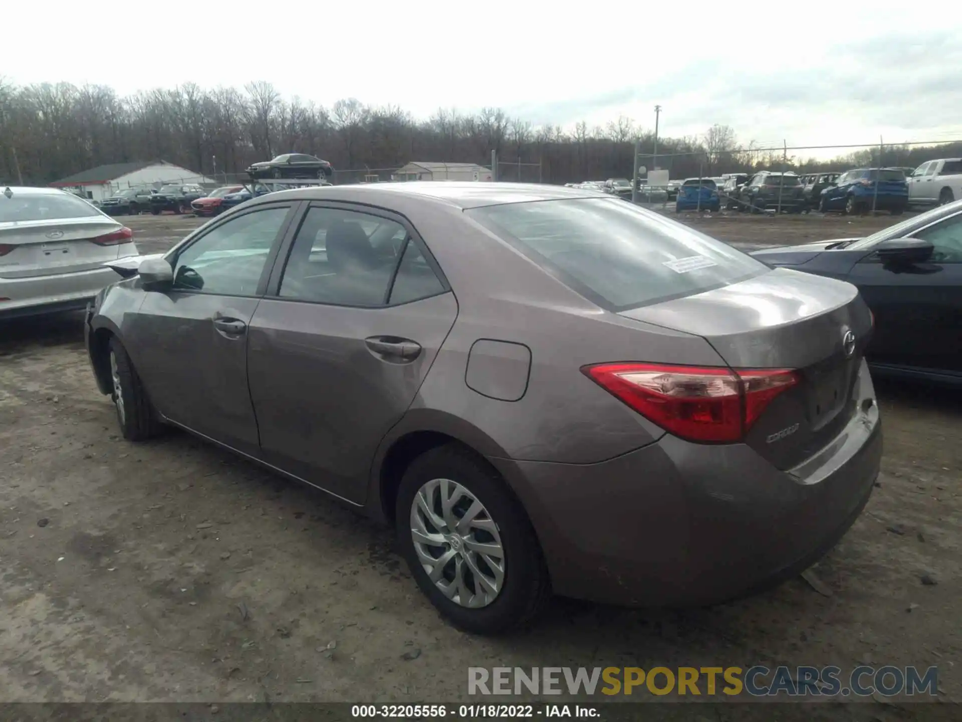 3 Photograph of a damaged car 2T1BURHE9KC180475 TOYOTA COROLLA 2019