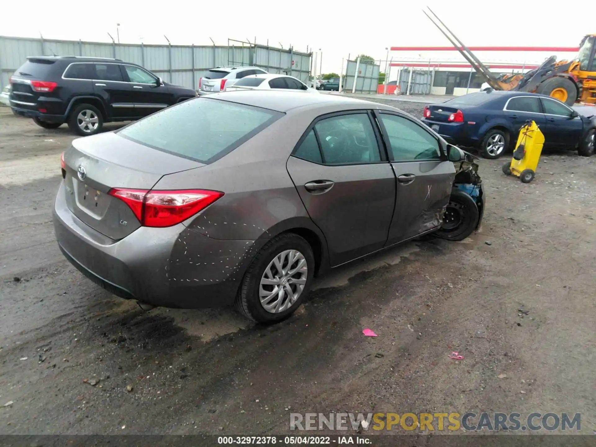 4 Photograph of a damaged car 2T1BURHE9KC182551 TOYOTA COROLLA 2019