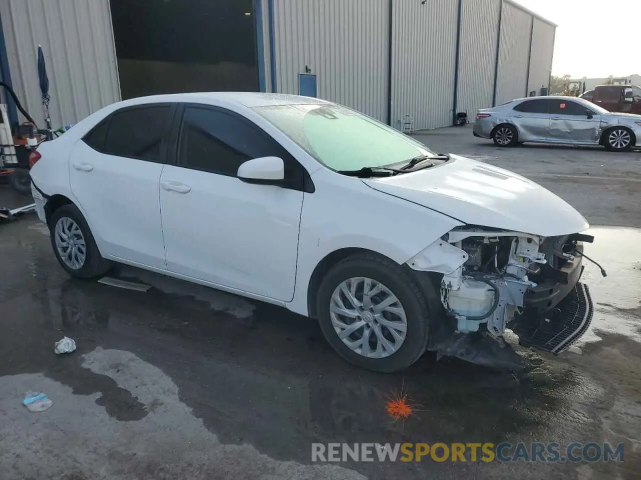 4 Photograph of a damaged car 2T1BURHE9KC182873 TOYOTA COROLLA 2019