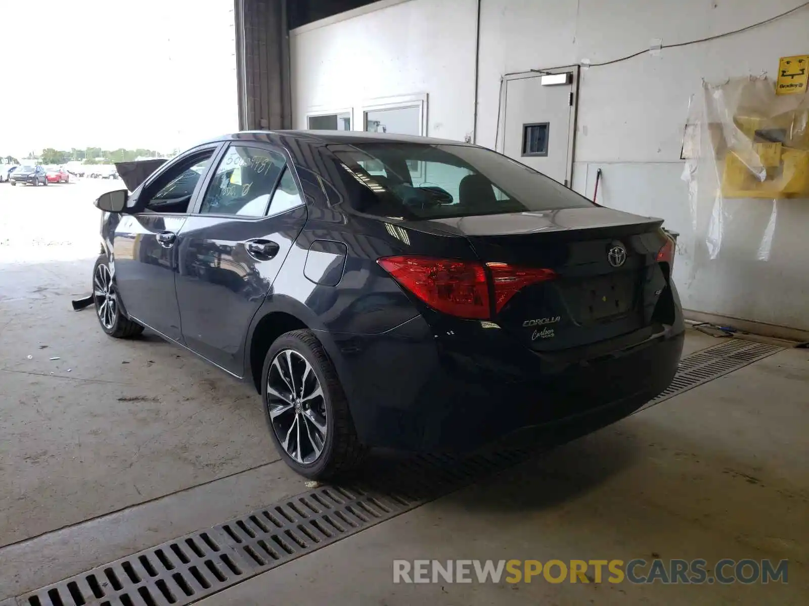 3 Photograph of a damaged car 2T1BURHE9KC182971 TOYOTA COROLLA 2019