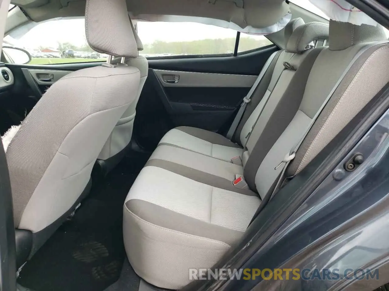 10 Photograph of a damaged car 2T1BURHE9KC184543 TOYOTA COROLLA 2019