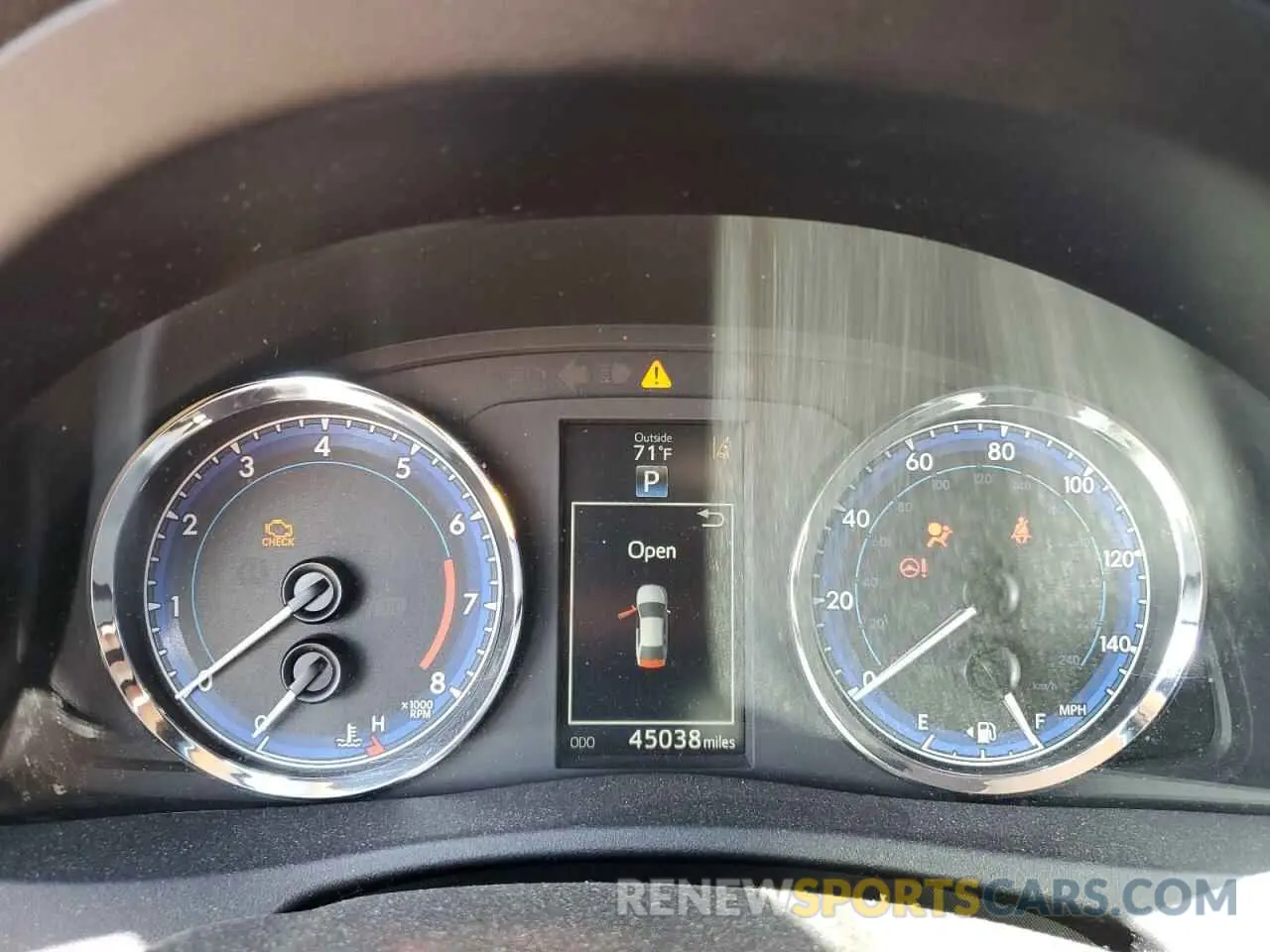 9 Photograph of a damaged car 2T1BURHE9KC186003 TOYOTA COROLLA 2019