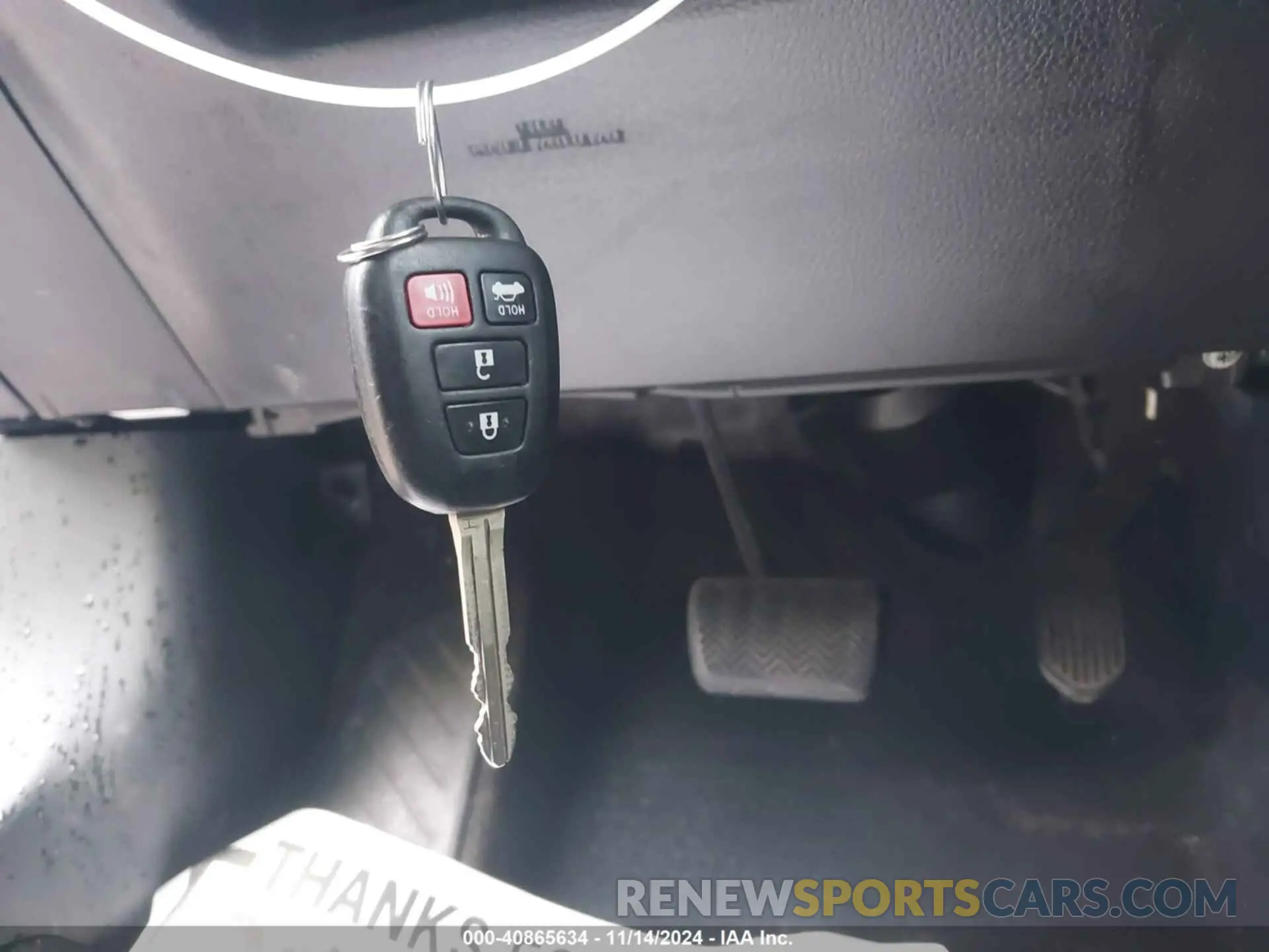 11 Photograph of a damaged car 2T1BURHE9KC194683 TOYOTA COROLLA 2019