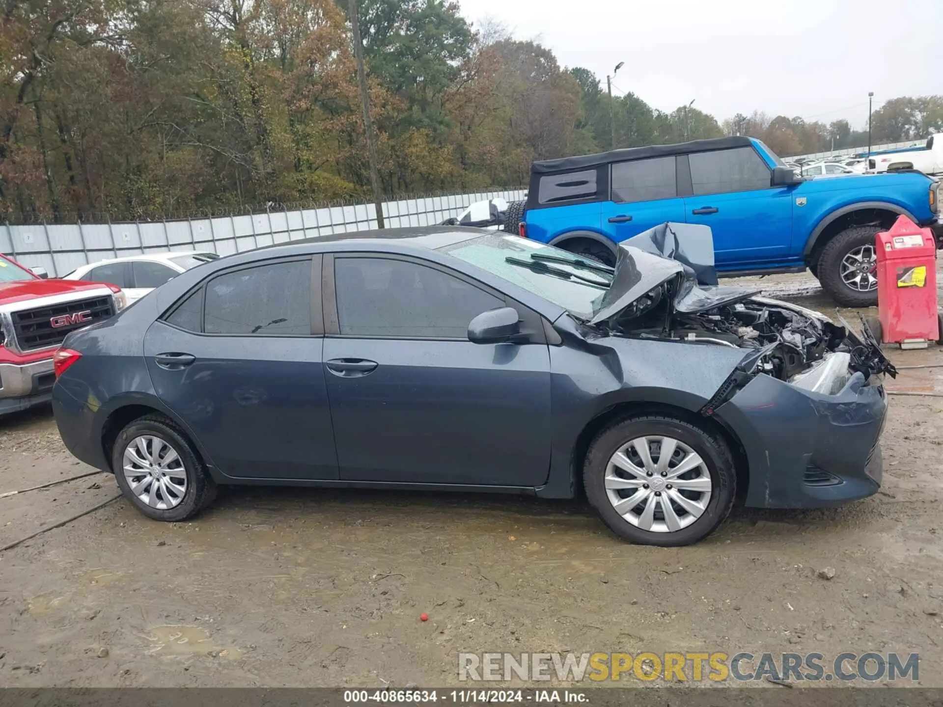 13 Photograph of a damaged car 2T1BURHE9KC194683 TOYOTA COROLLA 2019