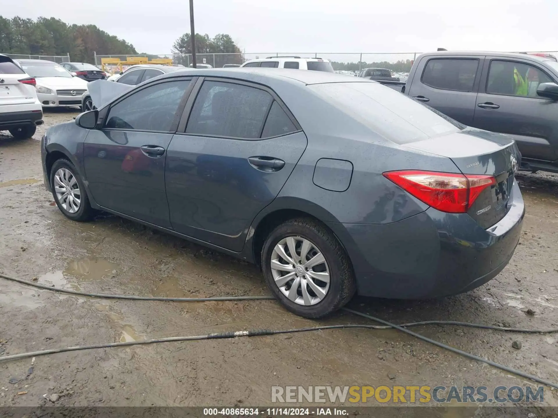 3 Photograph of a damaged car 2T1BURHE9KC194683 TOYOTA COROLLA 2019