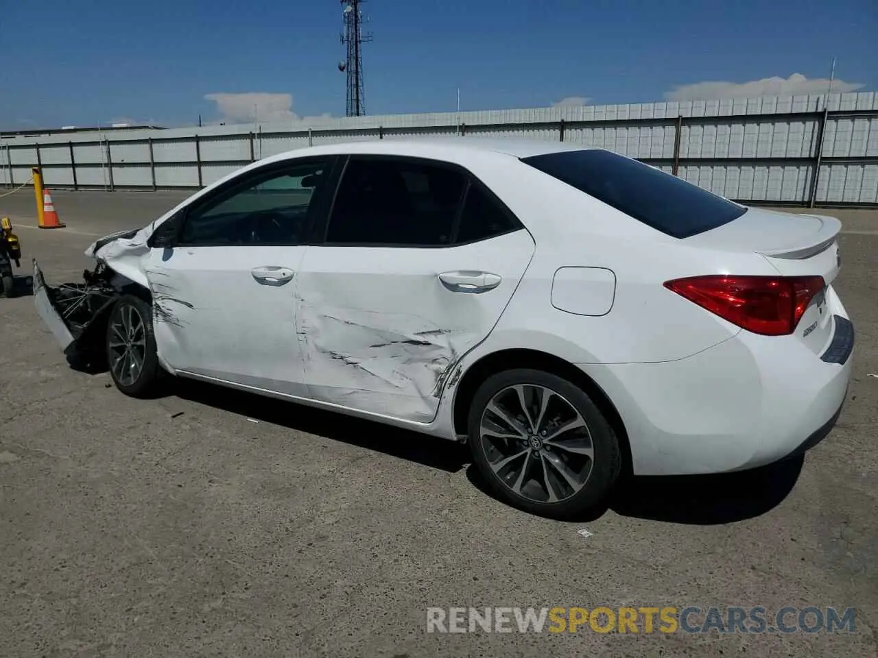 2 Photograph of a damaged car 2T1BURHE9KC196305 TOYOTA COROLLA 2019