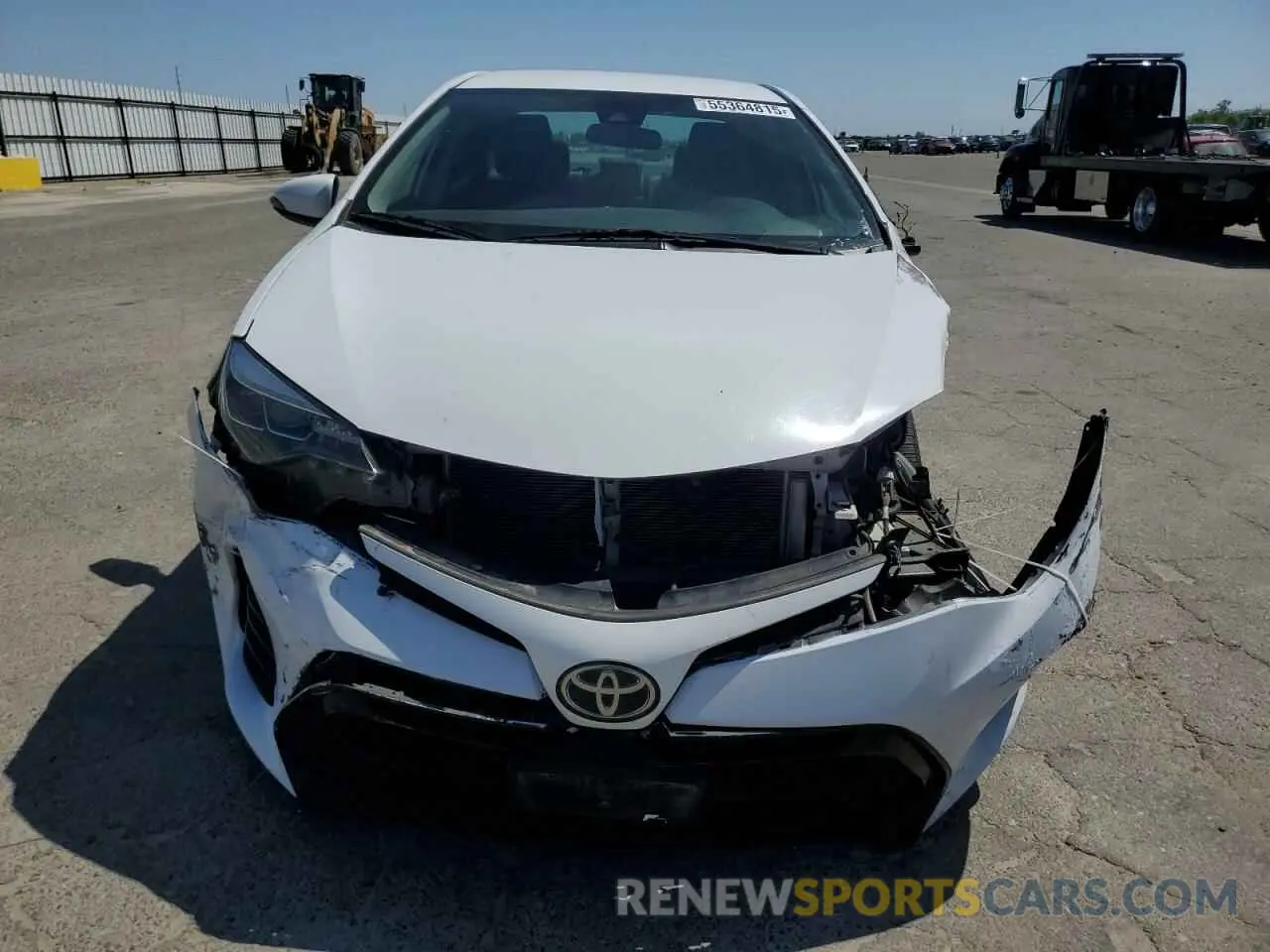 5 Photograph of a damaged car 2T1BURHE9KC196305 TOYOTA COROLLA 2019