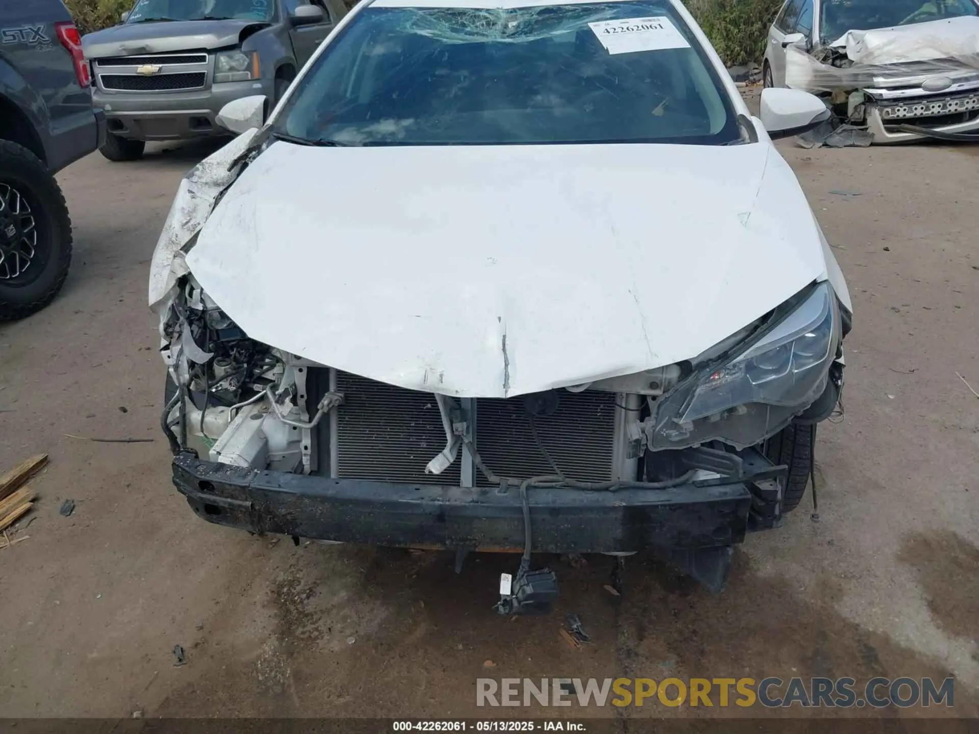 6 Photograph of a damaged car 2T1BURHE9KC197924 TOYOTA COROLLA 2019