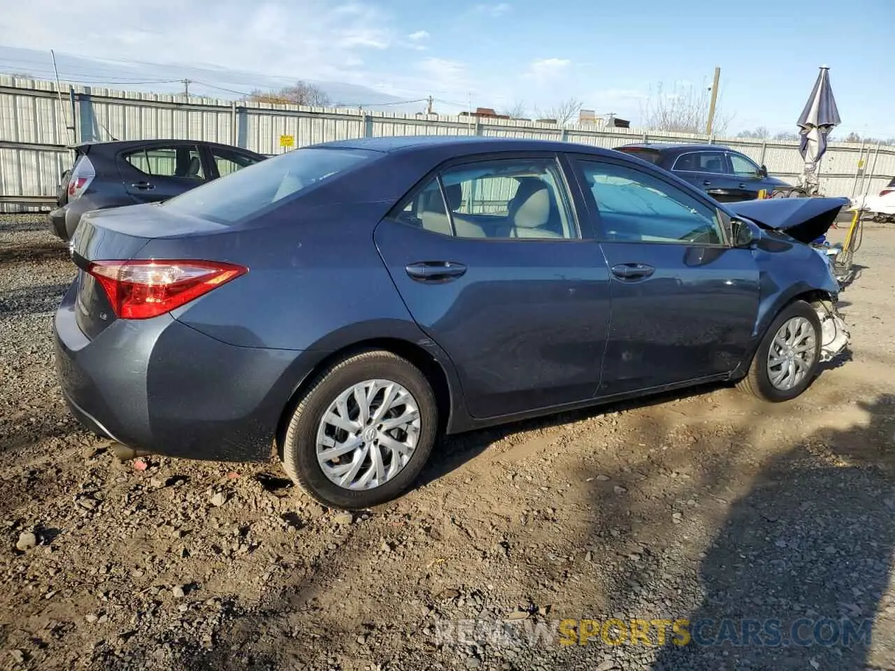 3 Photograph of a damaged car 2T1BURHE9KC198023 TOYOTA COROLLA 2019