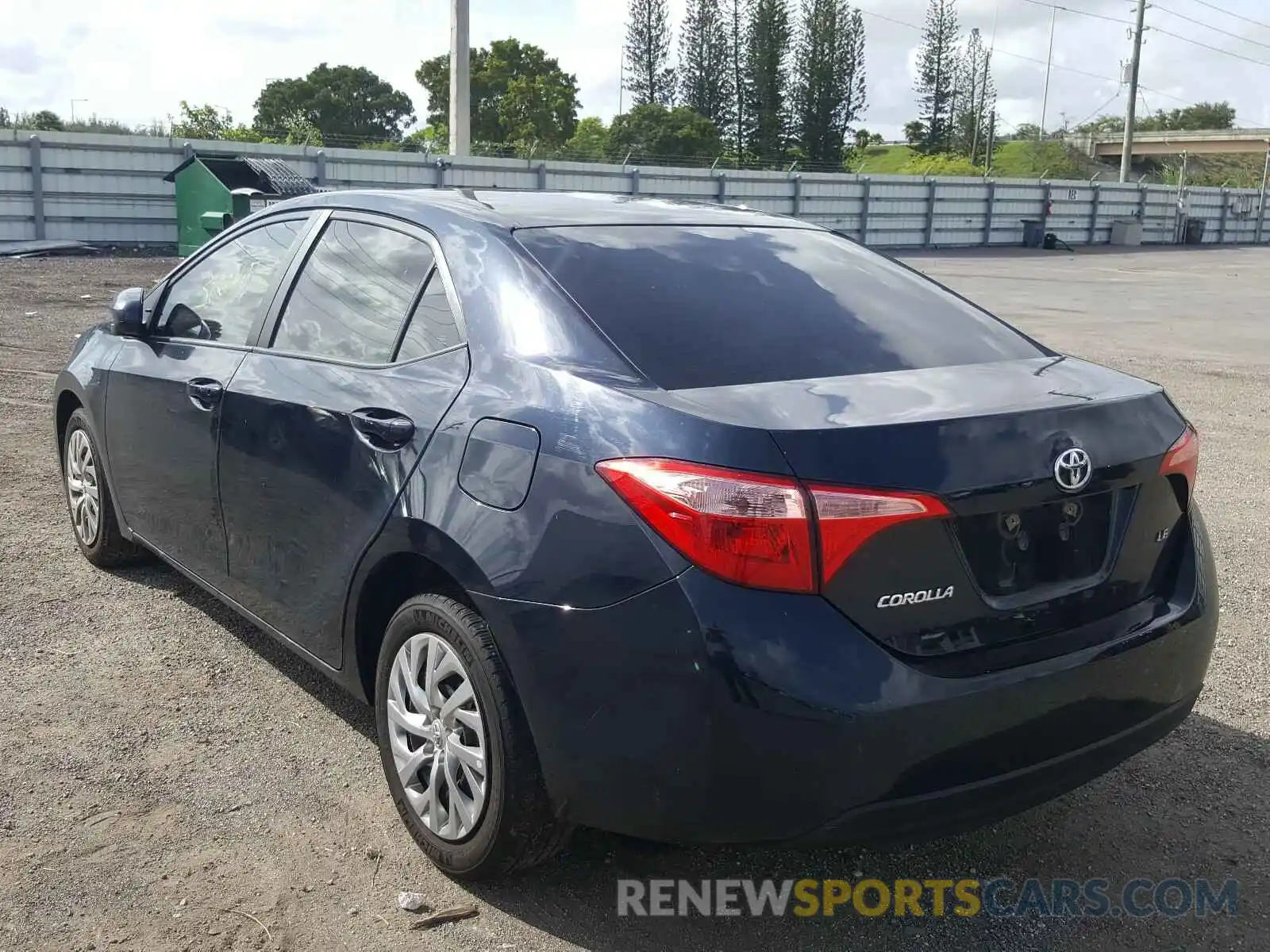 3 Photograph of a damaged car 2T1BURHE9KC205696 TOYOTA COROLLA 2019