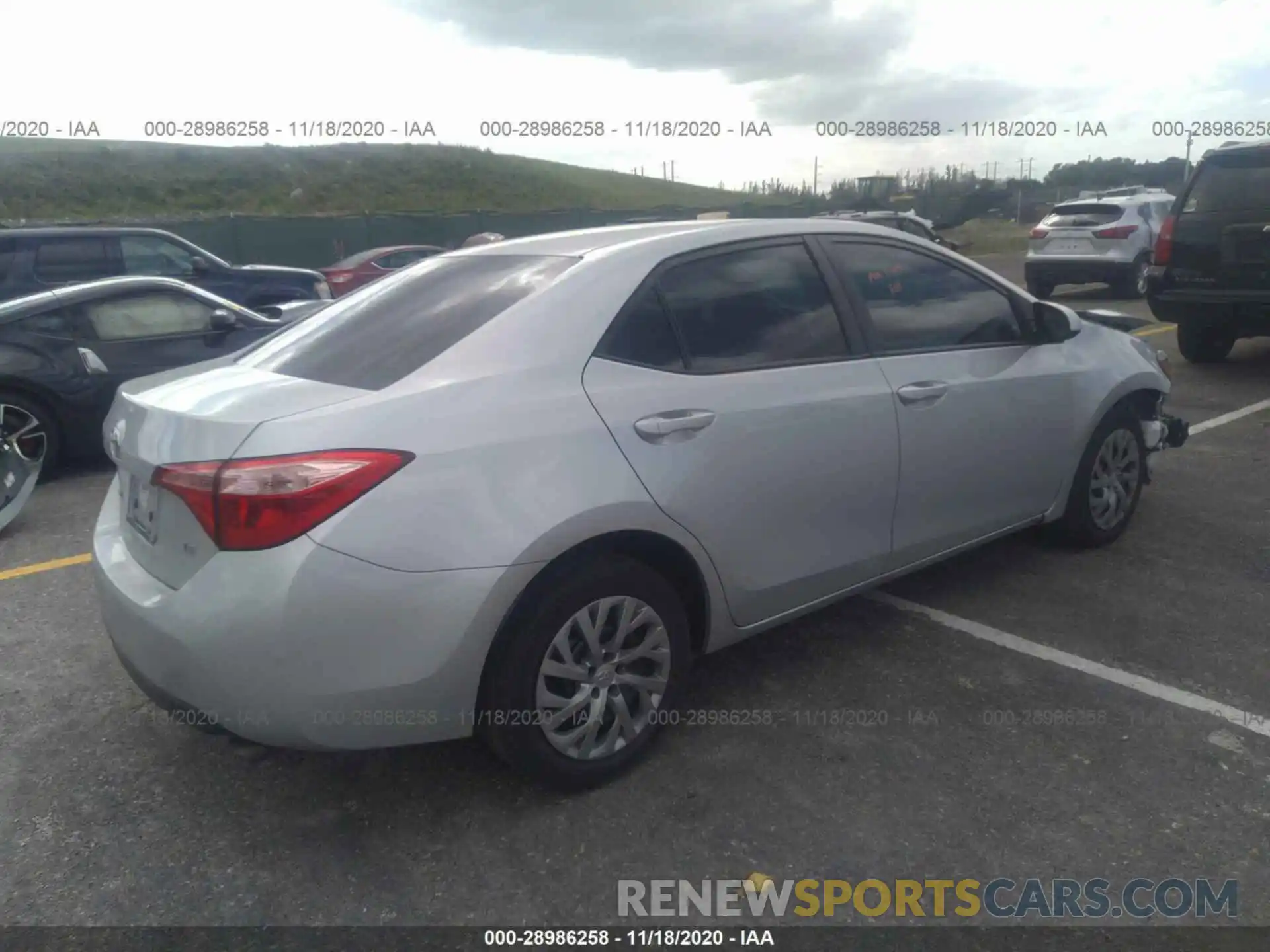 4 Photograph of a damaged car 2T1BURHE9KC206332 TOYOTA COROLLA 2019