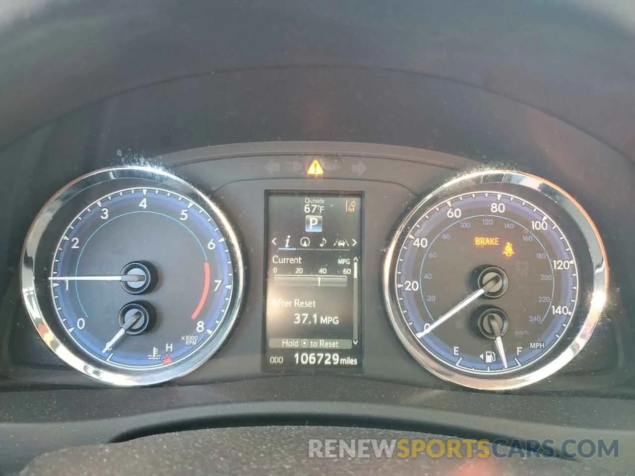 9 Photograph of a damaged car 2T1BURHE9KC211076 TOYOTA COROLLA 2019