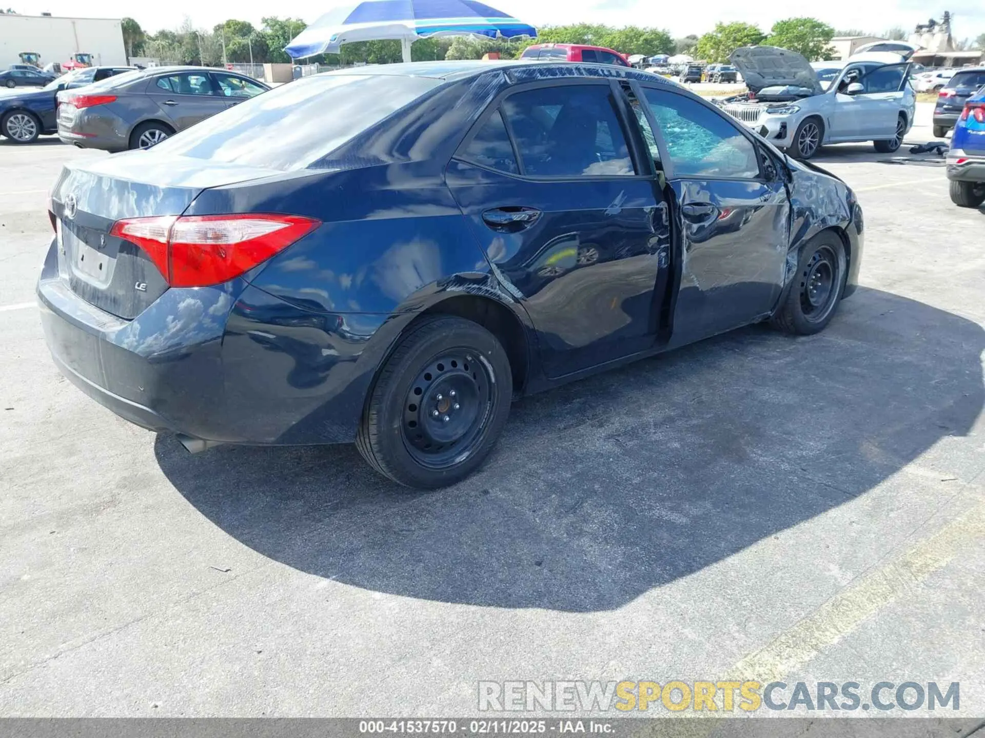 4 Photograph of a damaged car 2T1BURHE9KC212115 TOYOTA COROLLA 2019