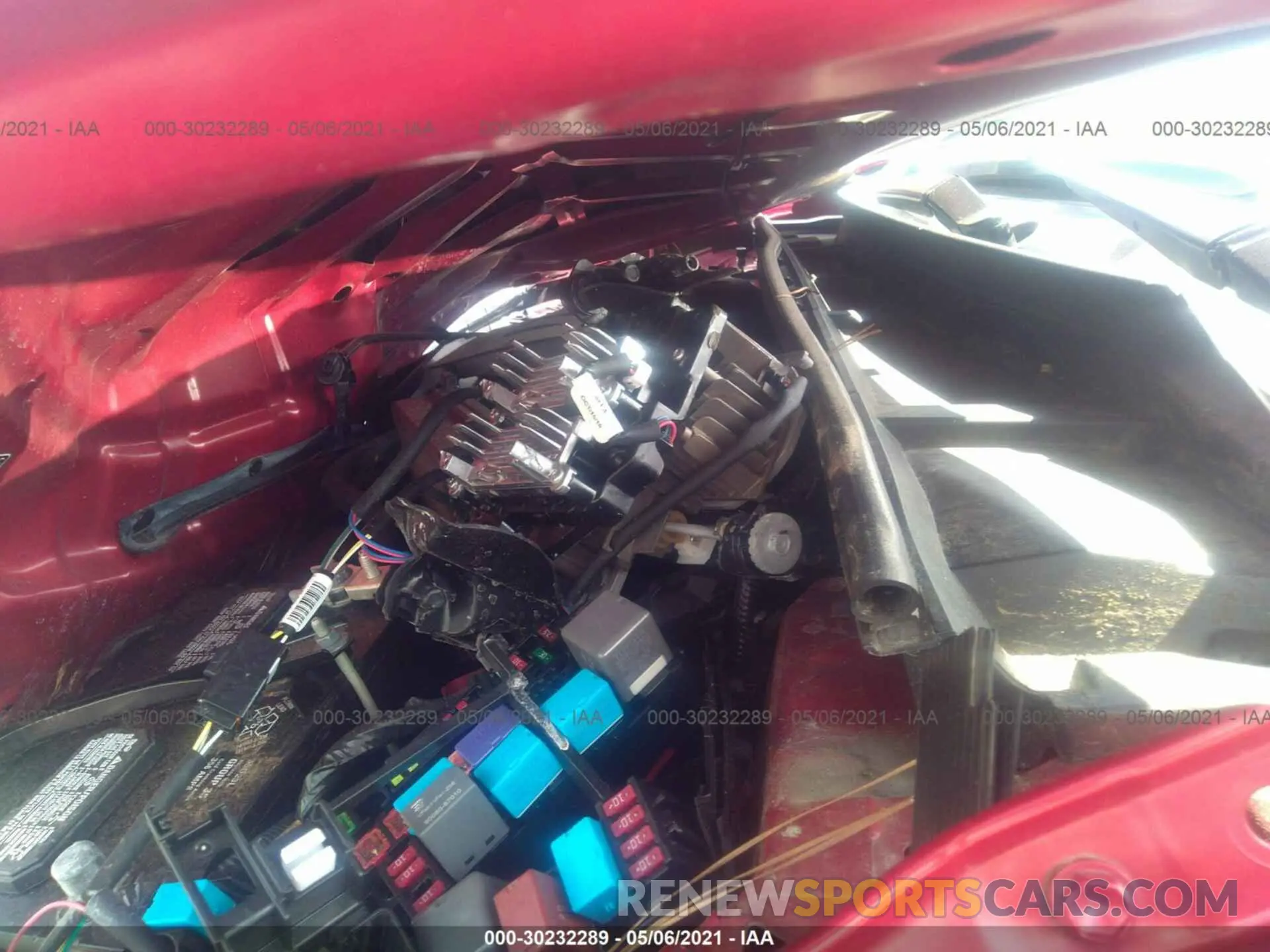 10 Photograph of a damaged car 2T1BURHE9KC216200 TOYOTA COROLLA 2019