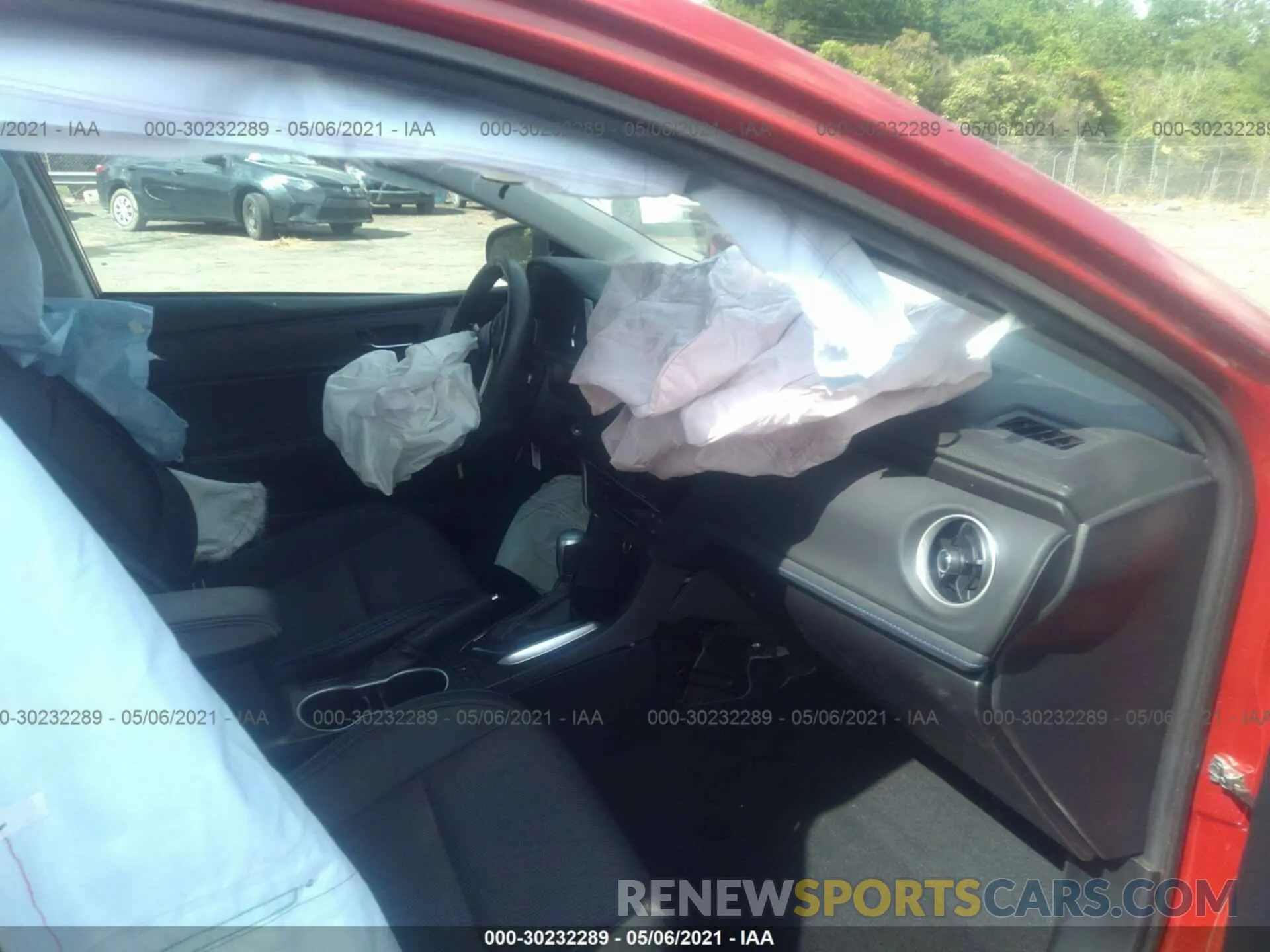 5 Photograph of a damaged car 2T1BURHE9KC216200 TOYOTA COROLLA 2019