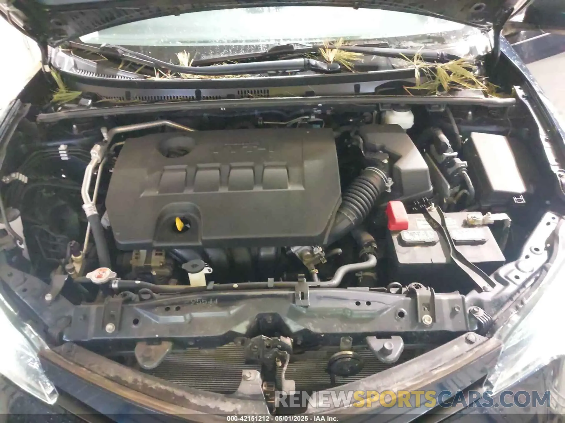 10 Photograph of a damaged car 2T1BURHE9KC217329 TOYOTA COROLLA 2019