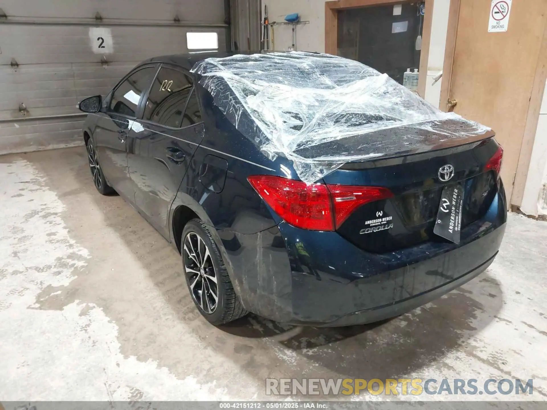 3 Photograph of a damaged car 2T1BURHE9KC217329 TOYOTA COROLLA 2019