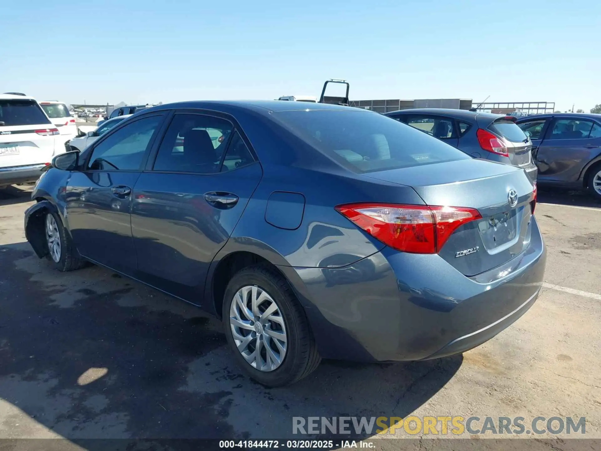 3 Photograph of a damaged car 2T1BURHE9KC217993 TOYOTA COROLLA 2019