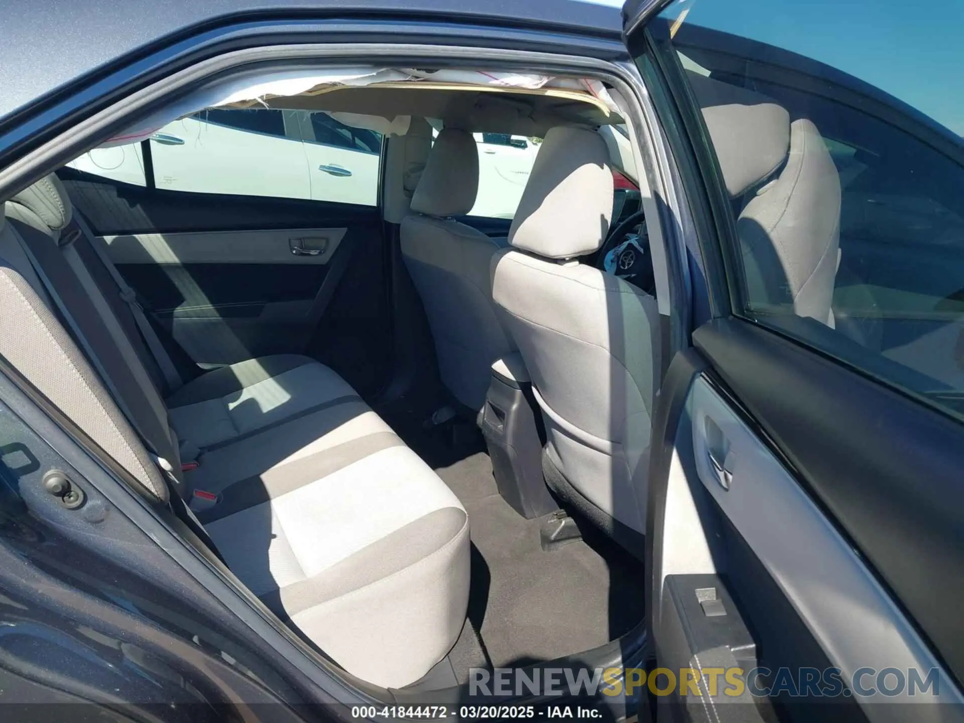 8 Photograph of a damaged car 2T1BURHE9KC217993 TOYOTA COROLLA 2019