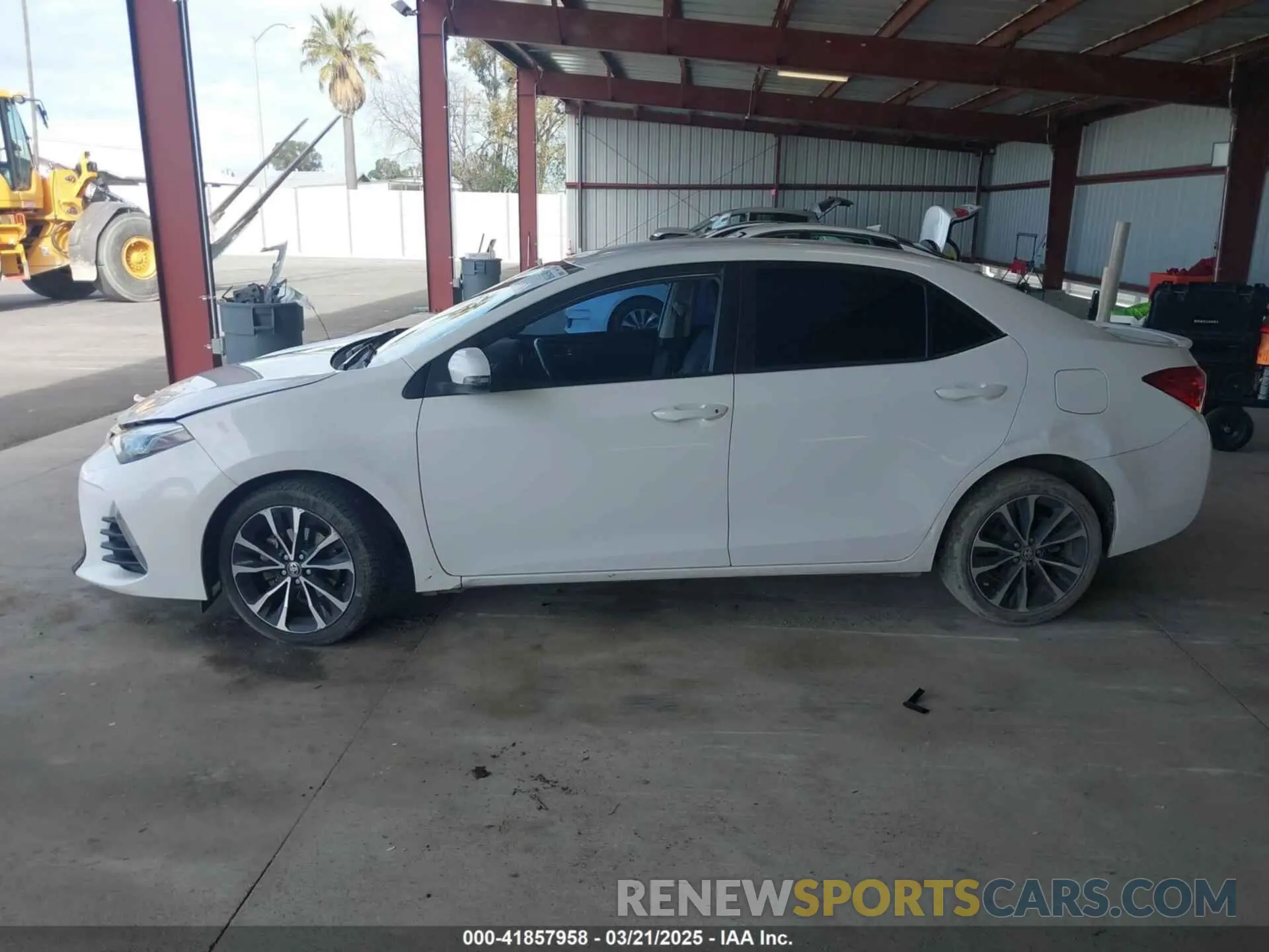 14 Photograph of a damaged car 2T1BURHE9KC218741 TOYOTA COROLLA 2019