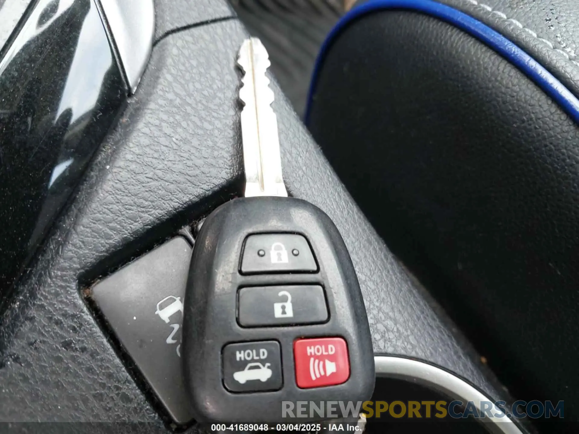 11 Photograph of a damaged car 2T1BURHE9KC219002 TOYOTA COROLLA 2019