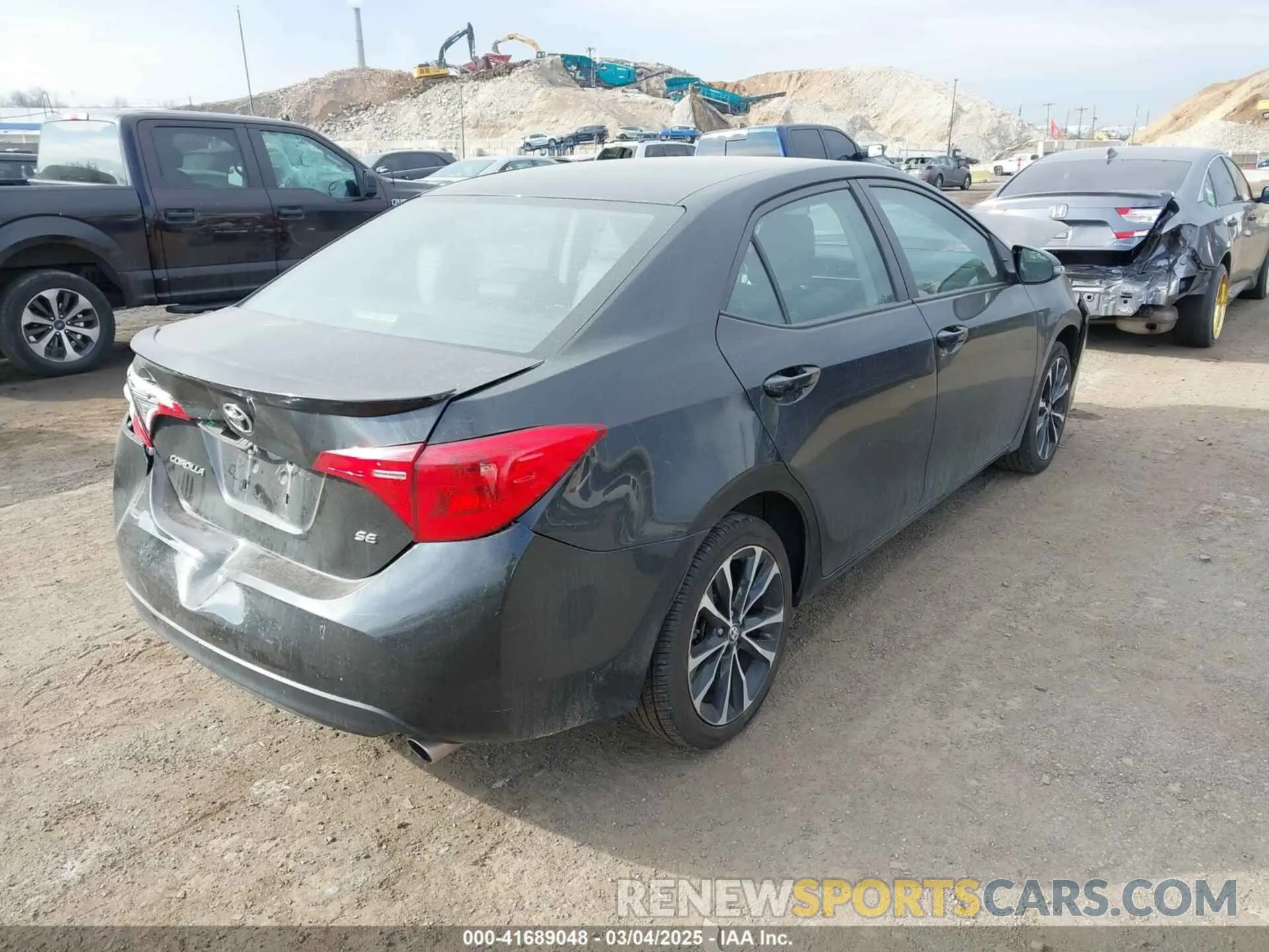 4 Photograph of a damaged car 2T1BURHE9KC219002 TOYOTA COROLLA 2019