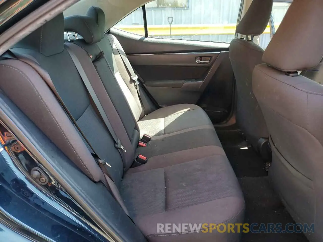 10 Photograph of a damaged car 2T1BURHE9KC220778 TOYOTA COROLLA 2019