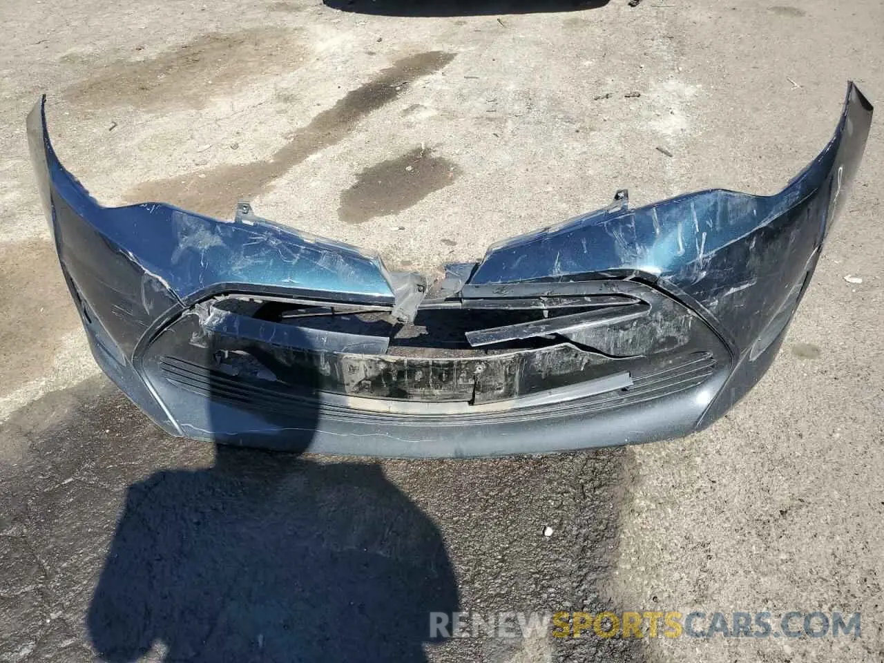 14 Photograph of a damaged car 2T1BURHE9KC220778 TOYOTA COROLLA 2019