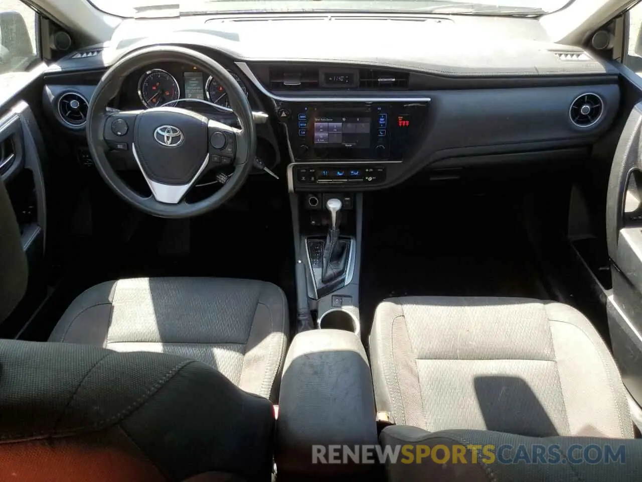 8 Photograph of a damaged car 2T1BURHE9KC220778 TOYOTA COROLLA 2019