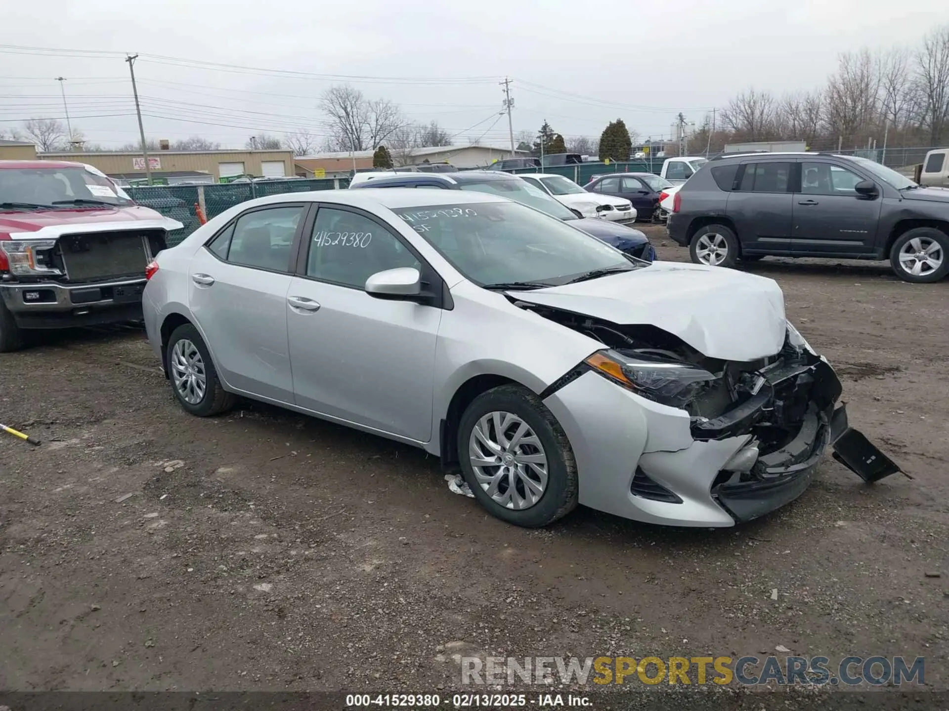 13 Photograph of a damaged car 2T1BURHE9KC221669 TOYOTA COROLLA 2019