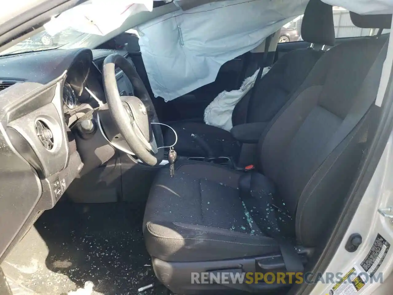 5 Photograph of a damaged car 2T1BURHE9KC225981 TOYOTA COROLLA 2019