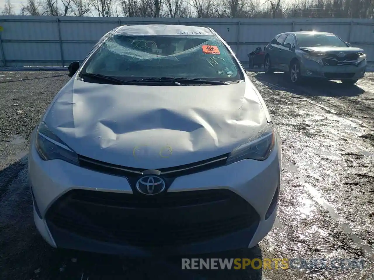 9 Photograph of a damaged car 2T1BURHE9KC225981 TOYOTA COROLLA 2019